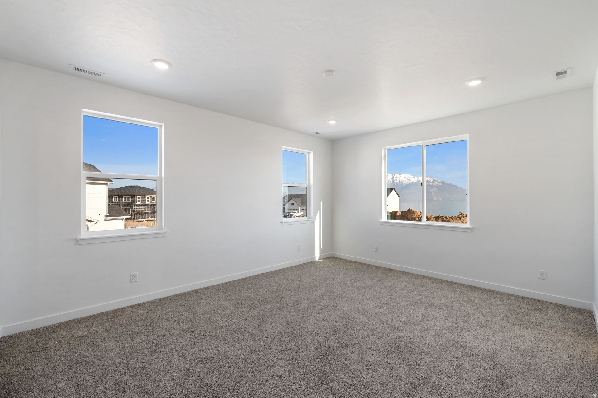 HERON HILLS - Residential