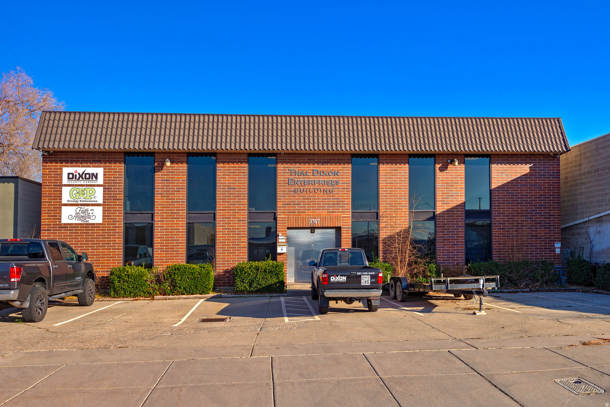 PARK - Commercial Sale