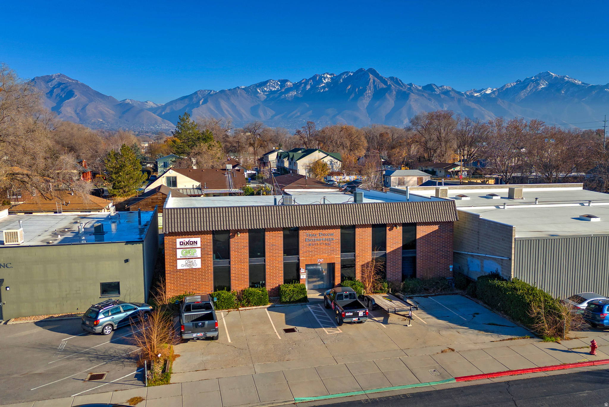 PARK - Commercial Sale
