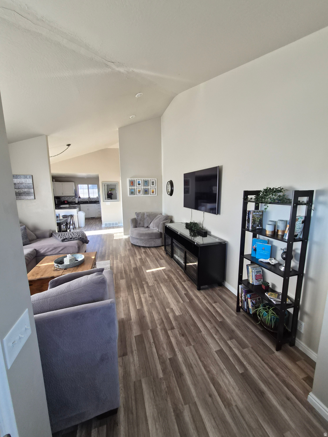 MEADOWS - Residential