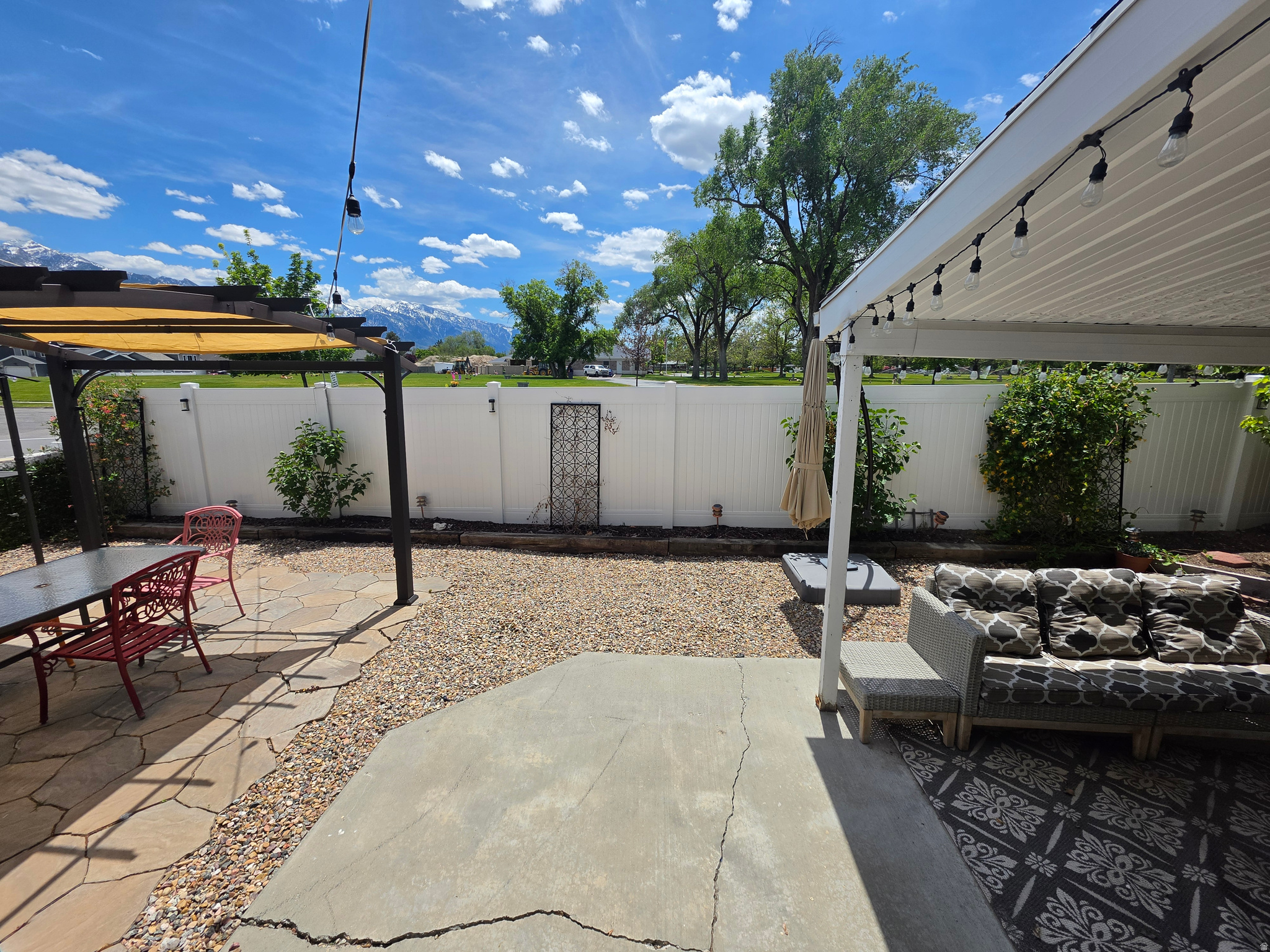 MEADOWS - Residential