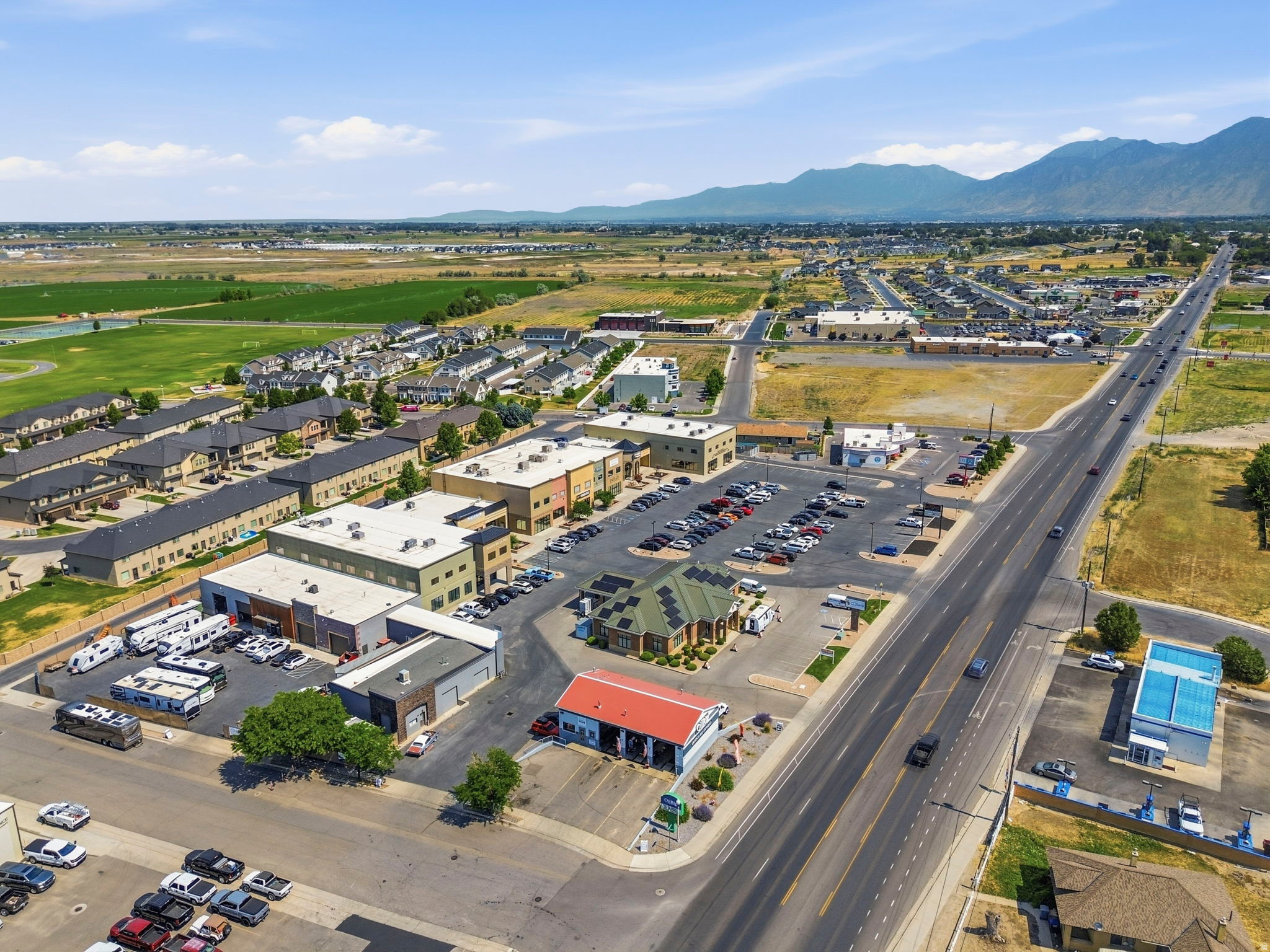 SOUTH VALLEY PLAZA - Commercial Sale