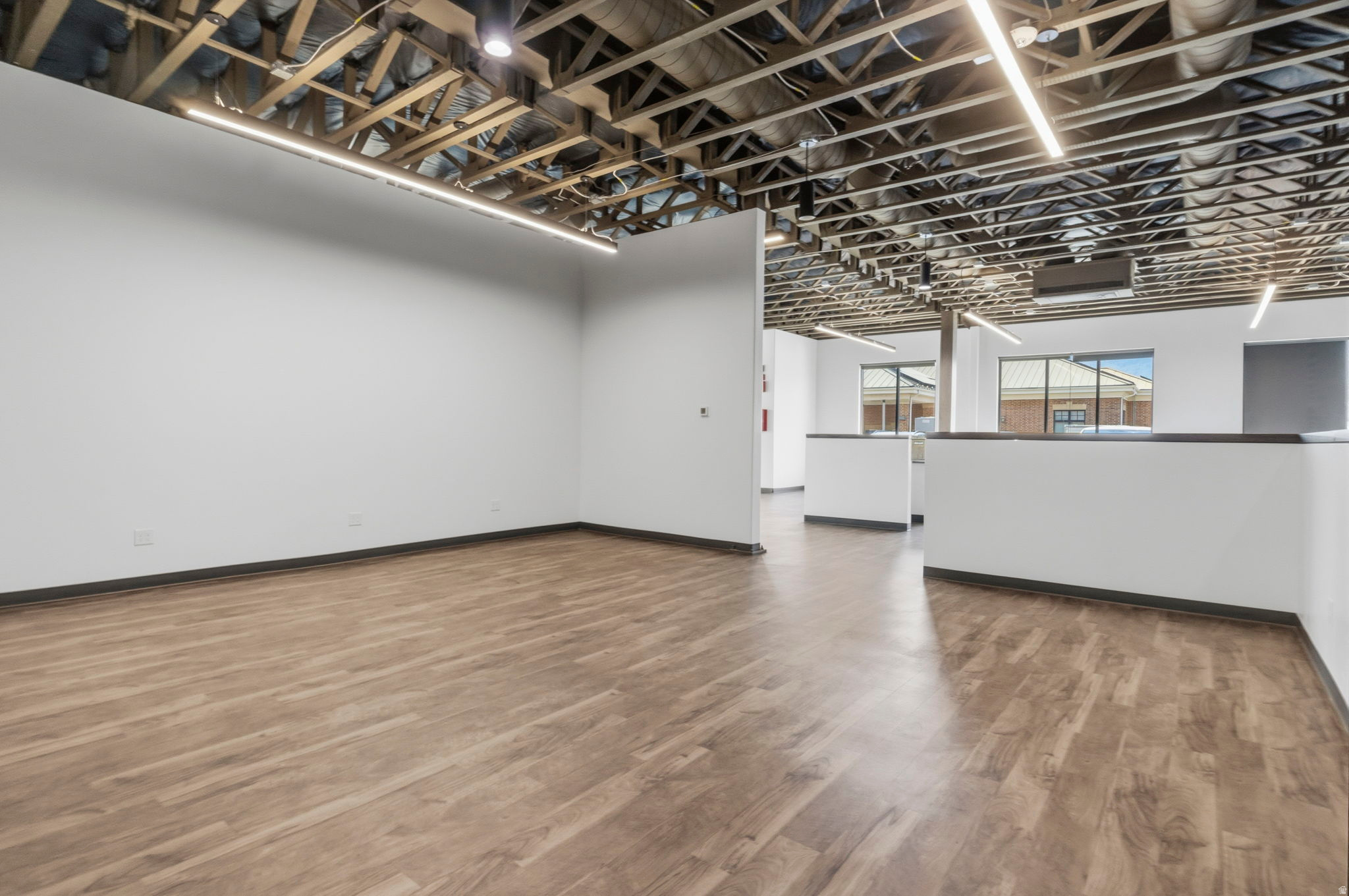 SOUTH VALLEY PLAZA - Commercial Sale