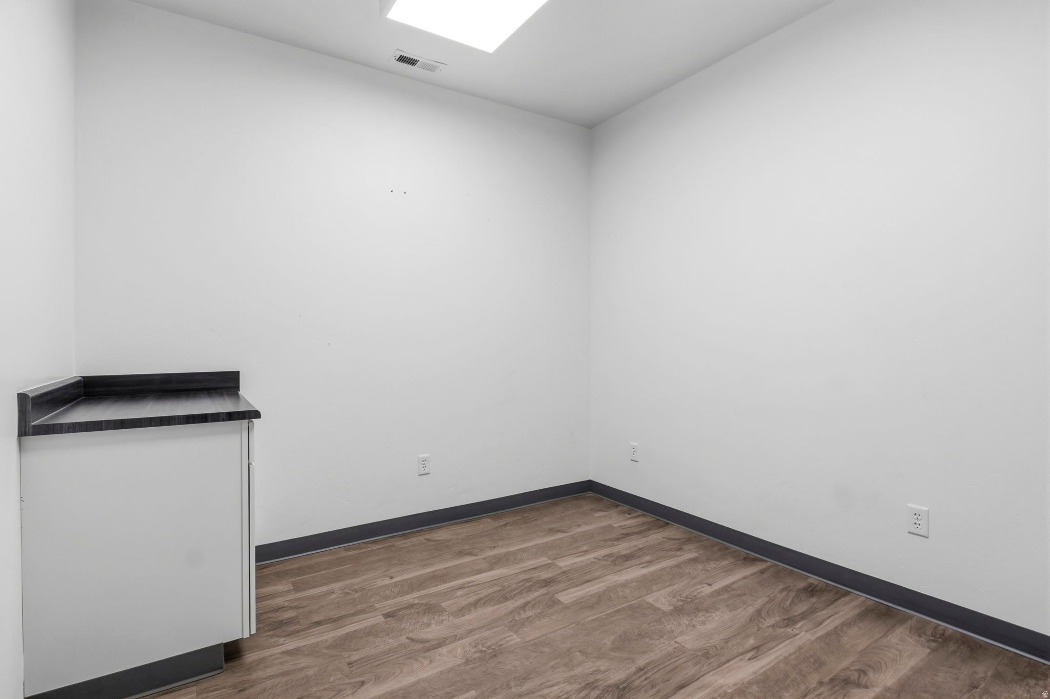 SOUTH VALLEY PLAZA - Commercial Sale