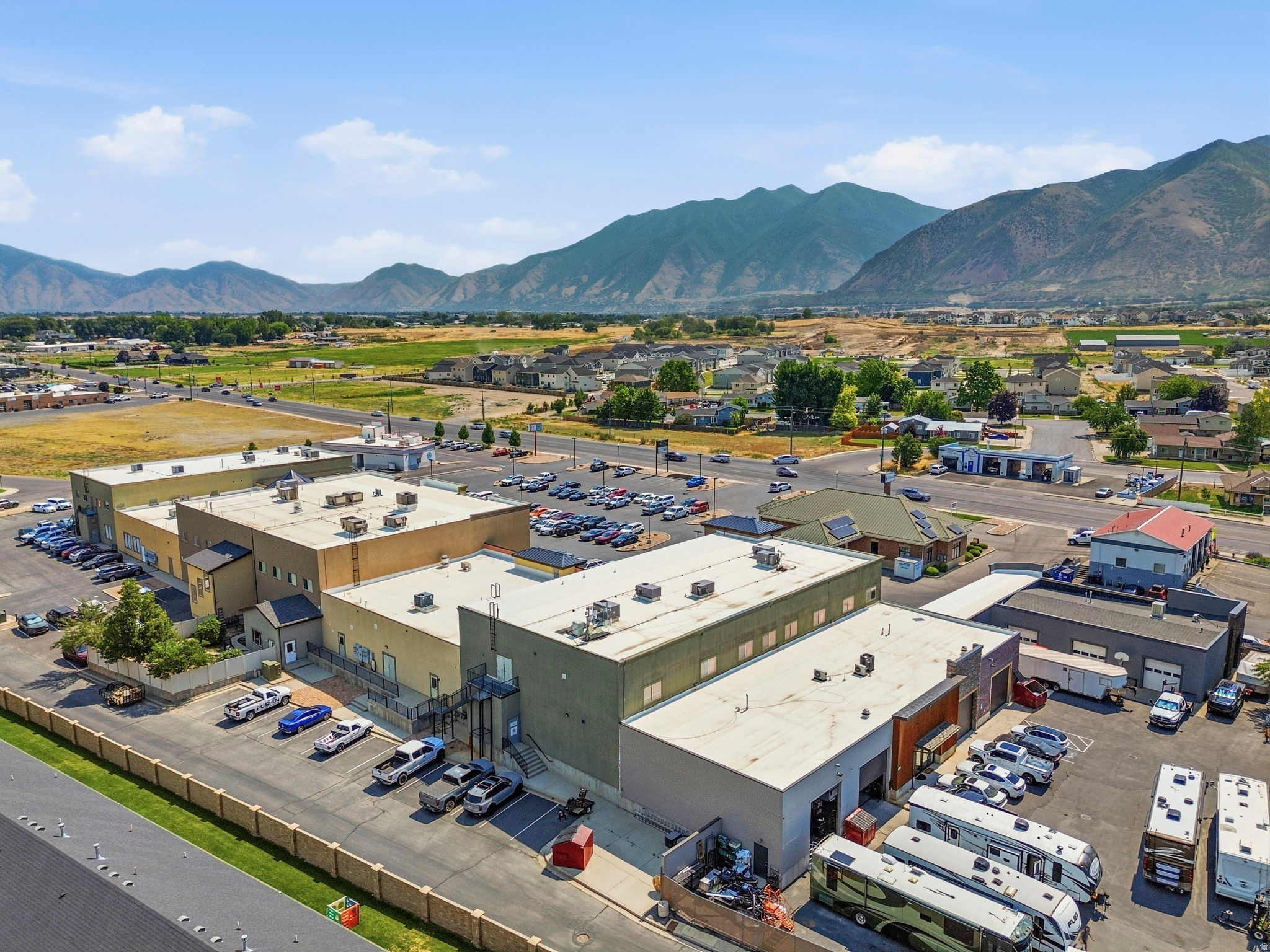 SOUTH VALLEY PLAZA - Commercial Sale