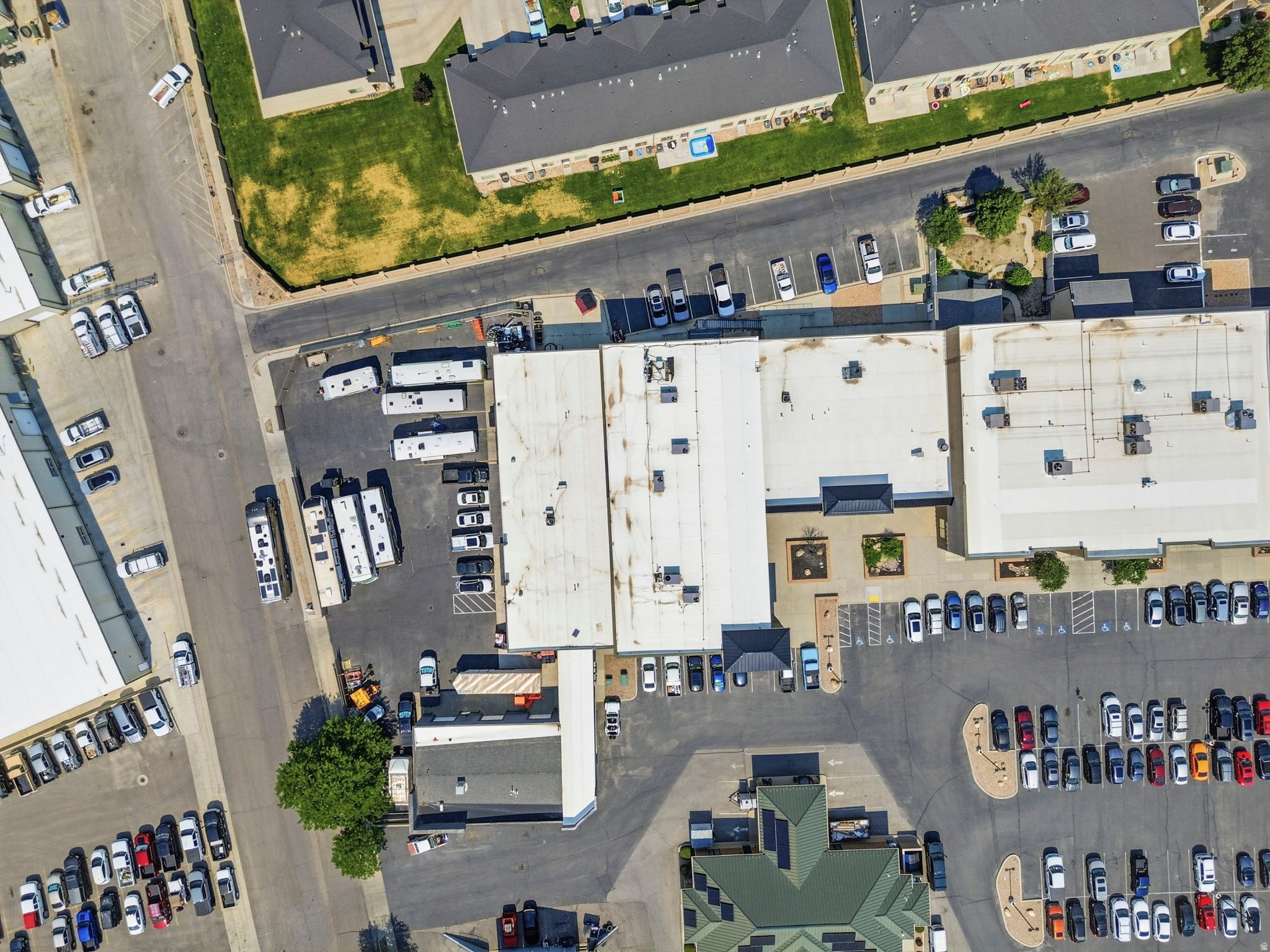 SOUTH VALLEY PLAZA - Commercial Sale