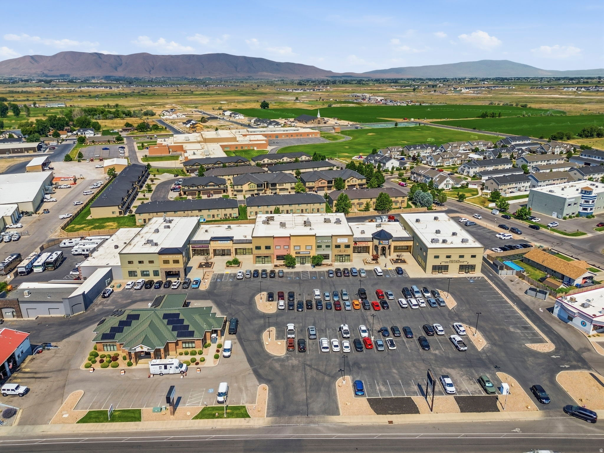 SOUTH VALLEY PLAZA - Commercial Sale