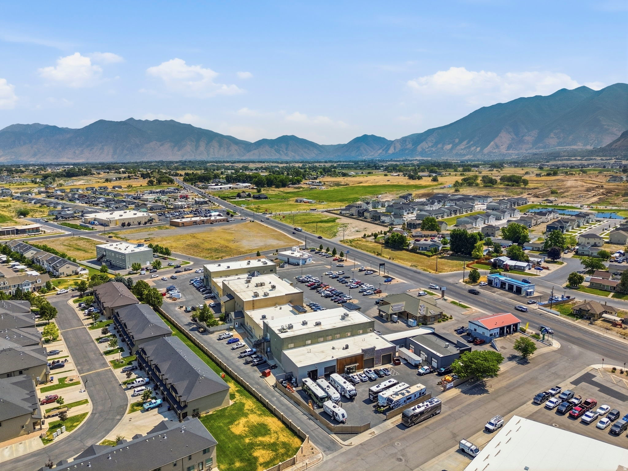 SOUTH VALLEY PLAZA - Commercial Sale