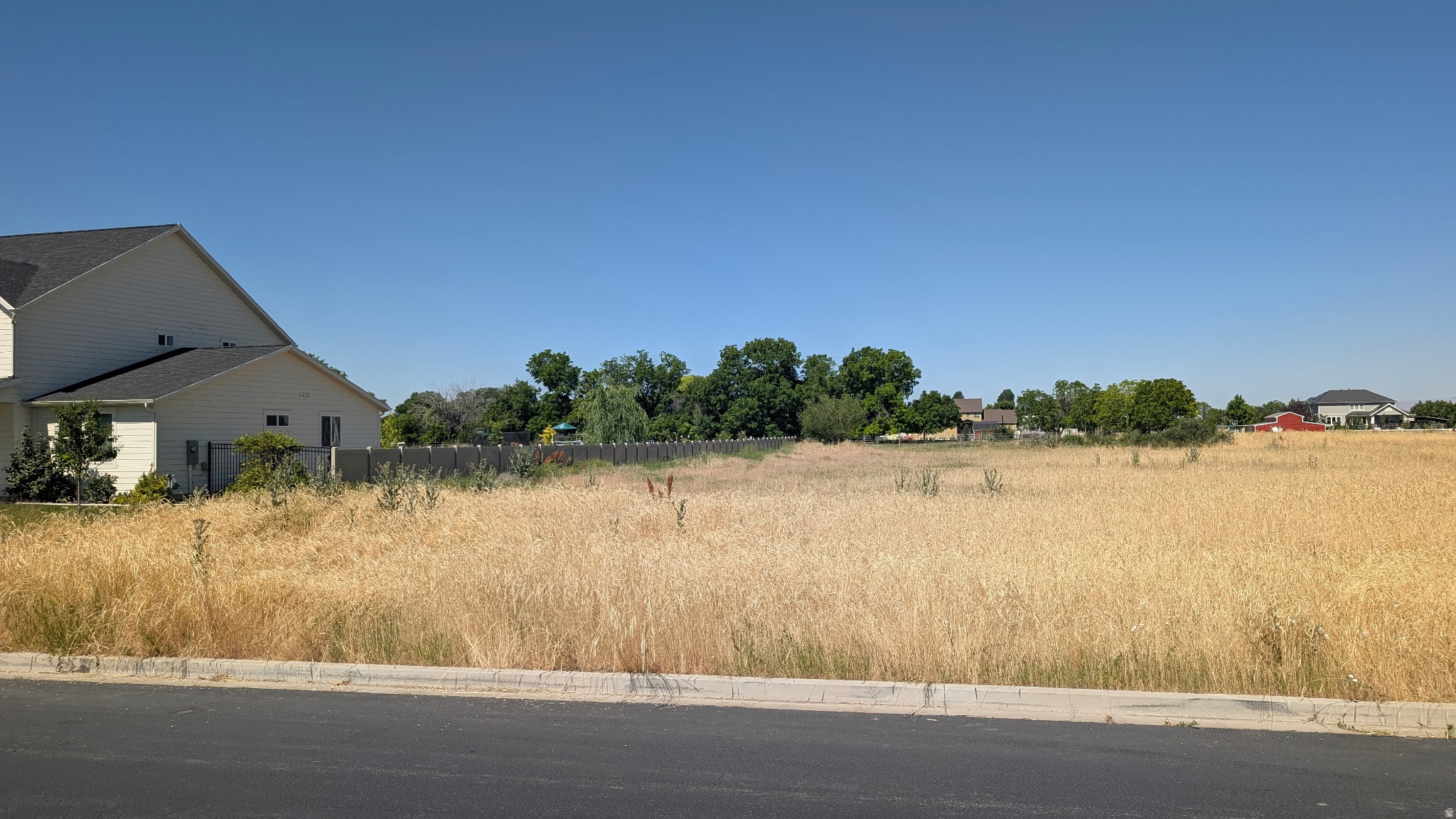 BENTLEY BROOK - Land