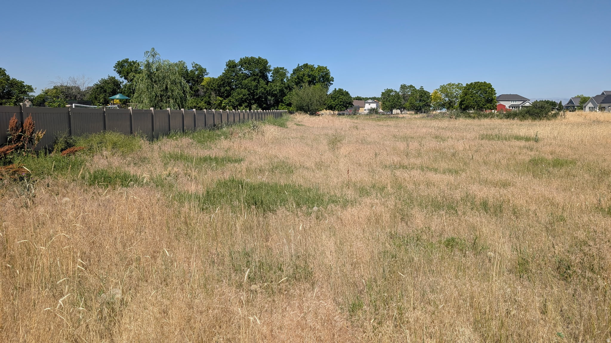 BENTLEY BROOK - Land