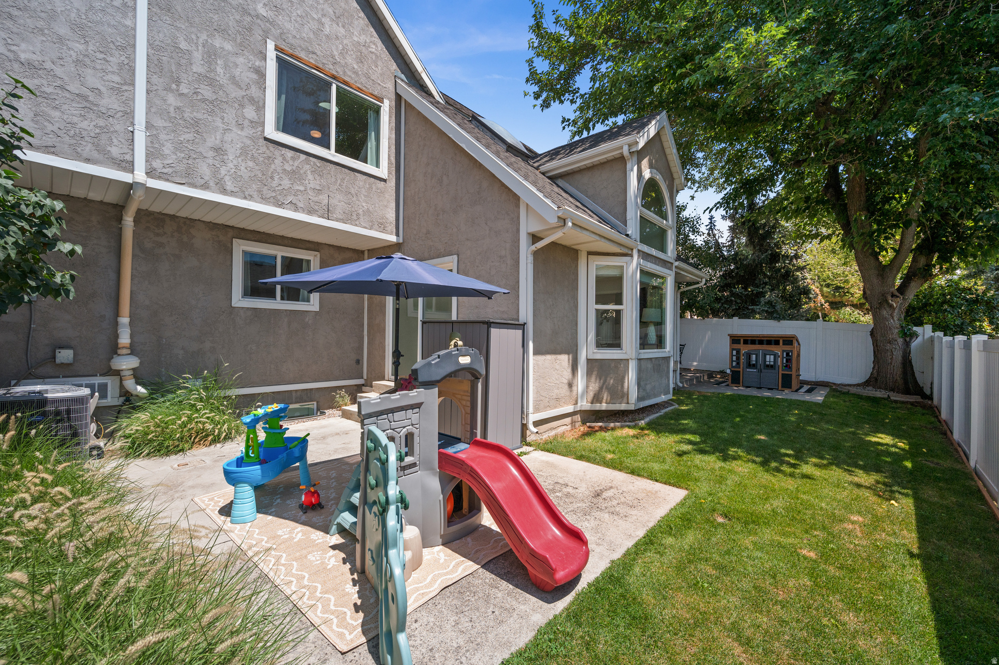 LUNDON STREET - Residential