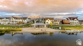 DAYBREAK - Residential