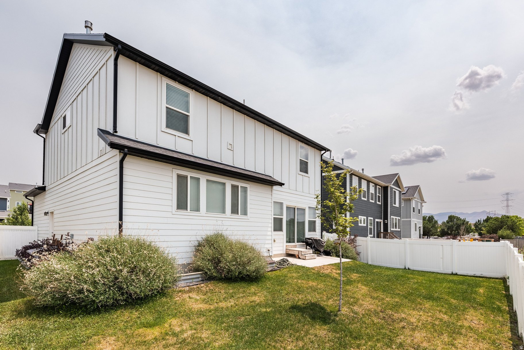 SCENIC MOUNTAIN - Residential