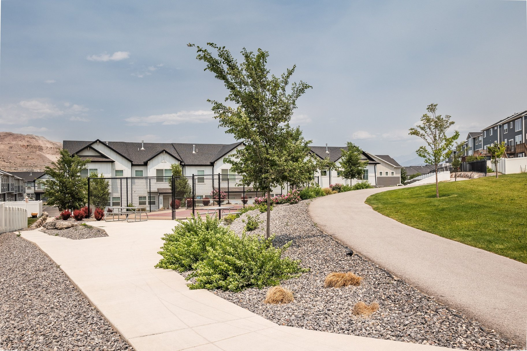 SCENIC MOUNTAIN - Residential