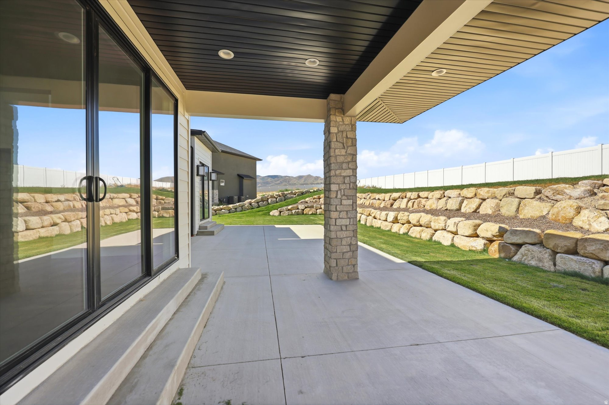 RIDGE - Residential