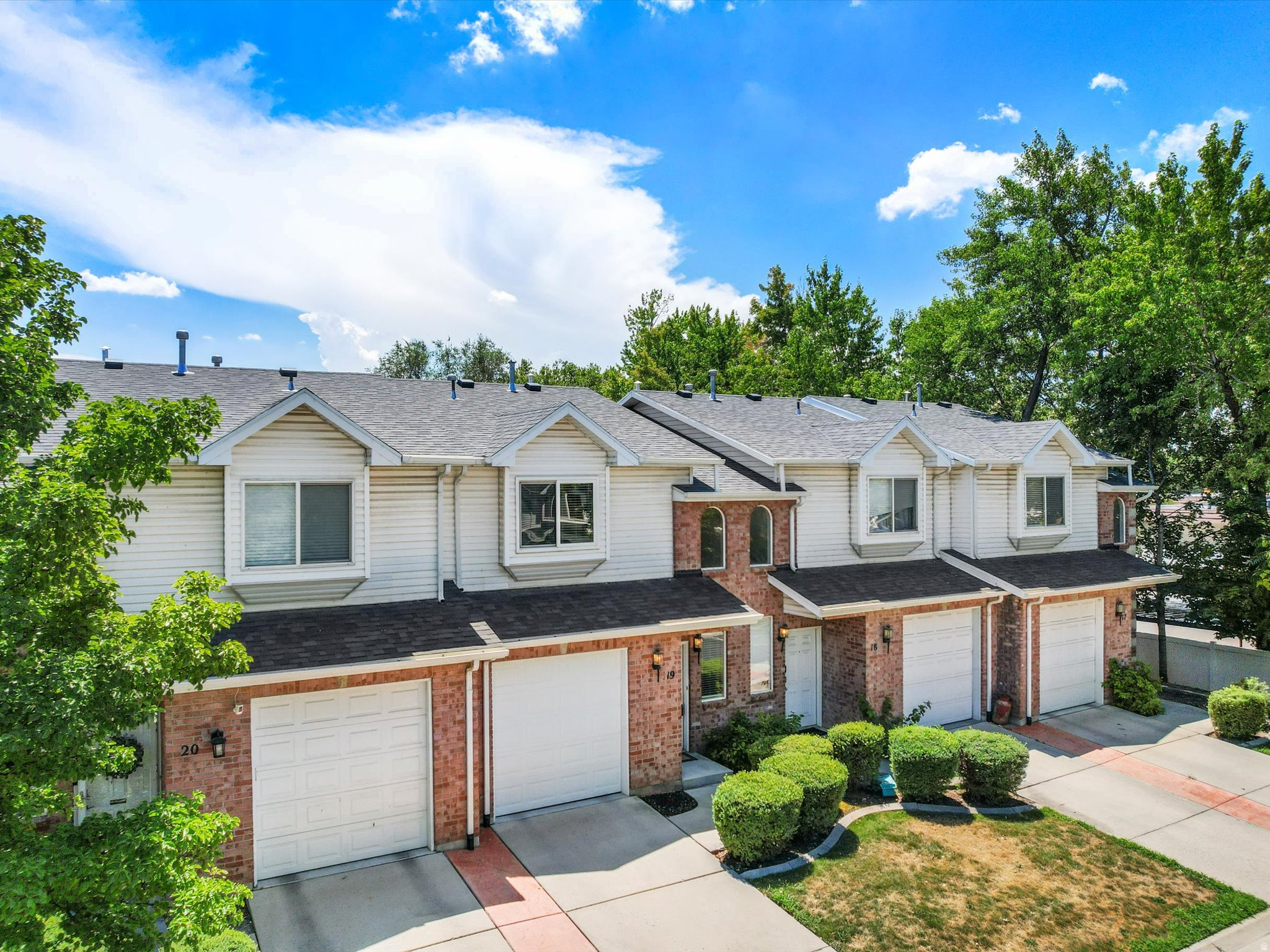 PEREGRINE POINTE CONDO #3 - Residential