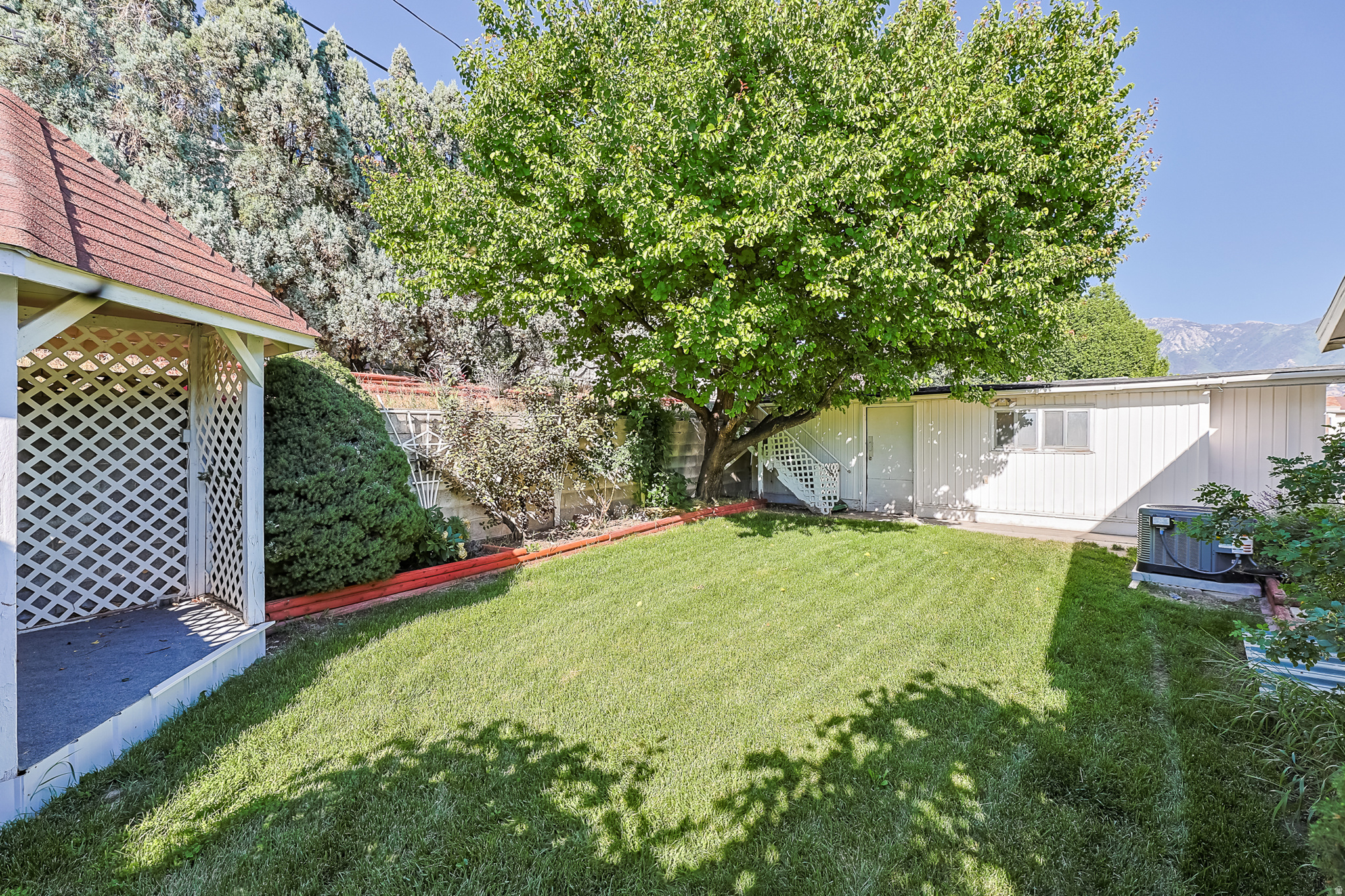 ALTA VIEW ESTATES - Residential