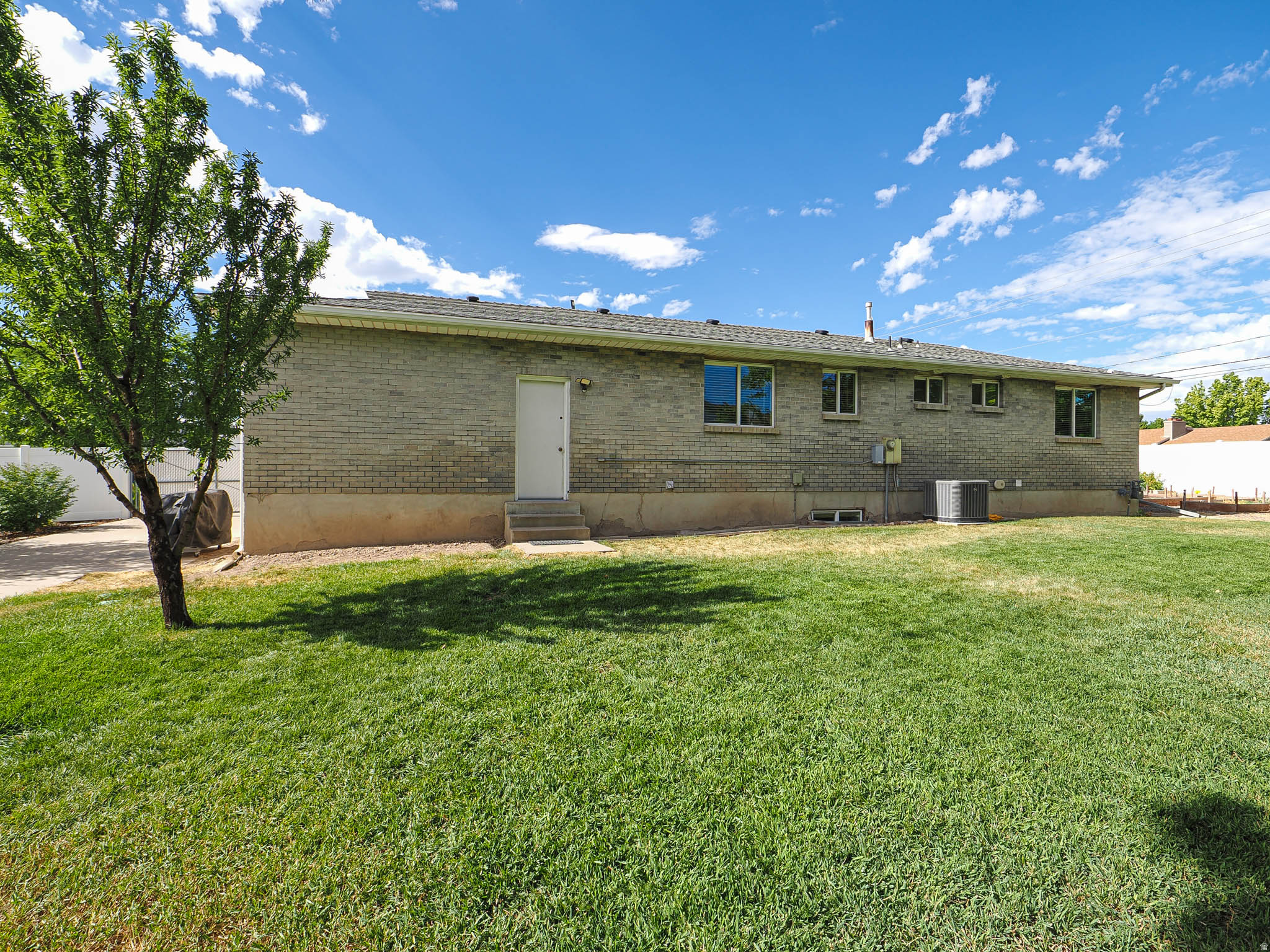 BROWNS MEADOW - Residential