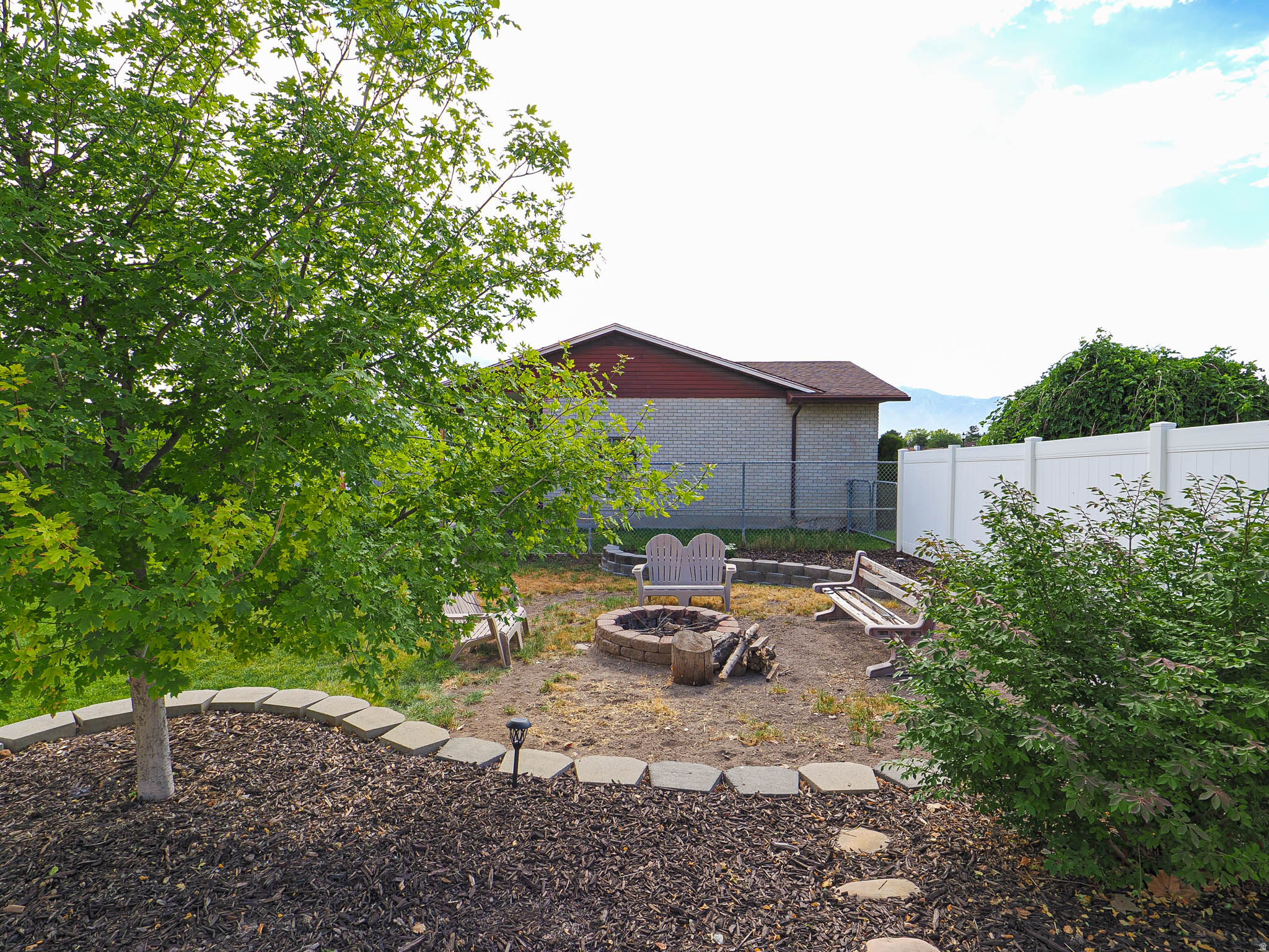 BROWNS MEADOW - Residential