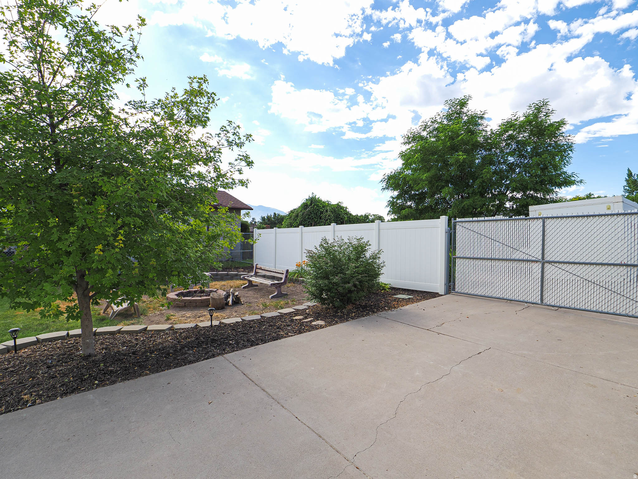 BROWNS MEADOW - Residential