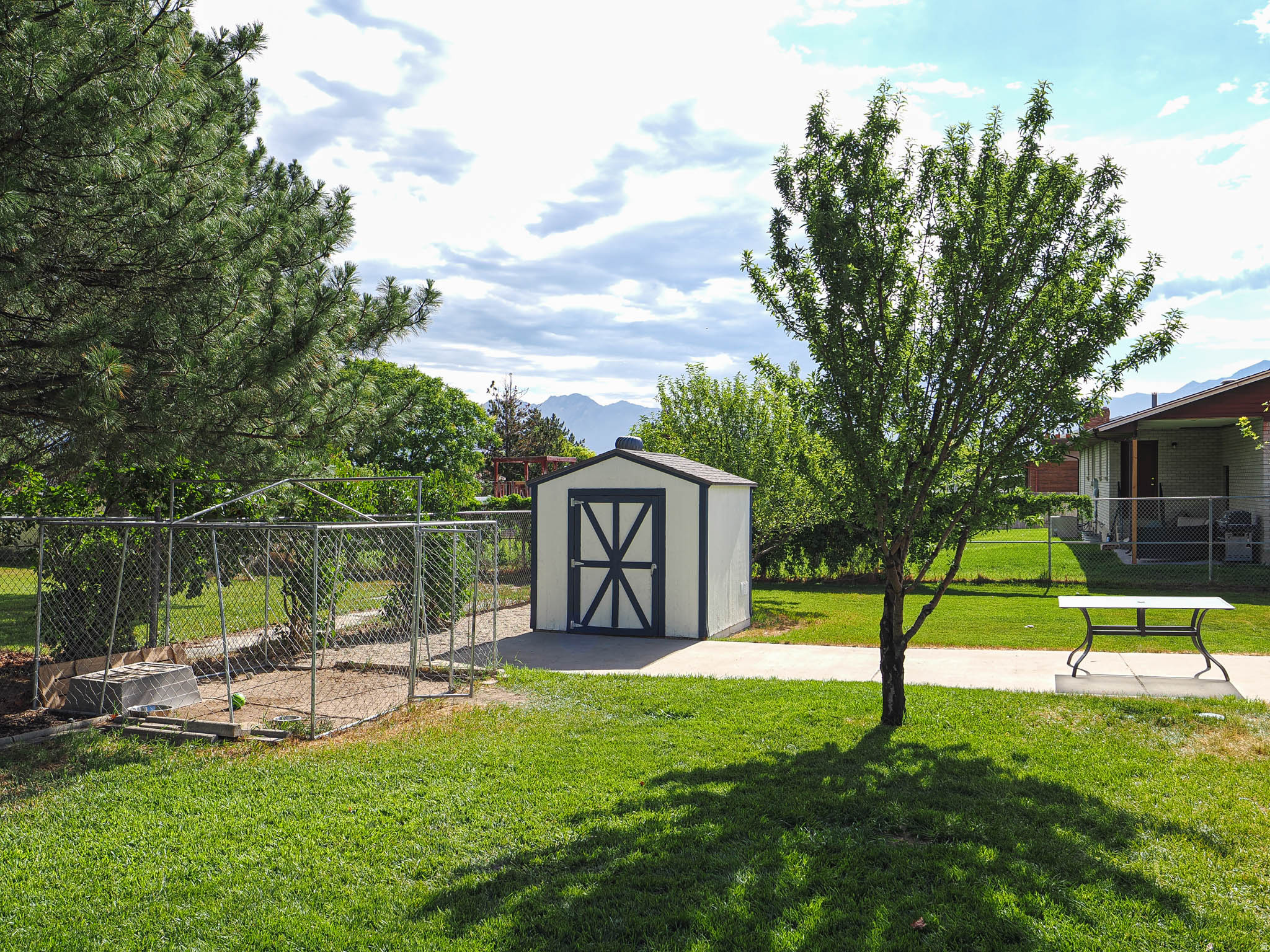 BROWNS MEADOW - Residential