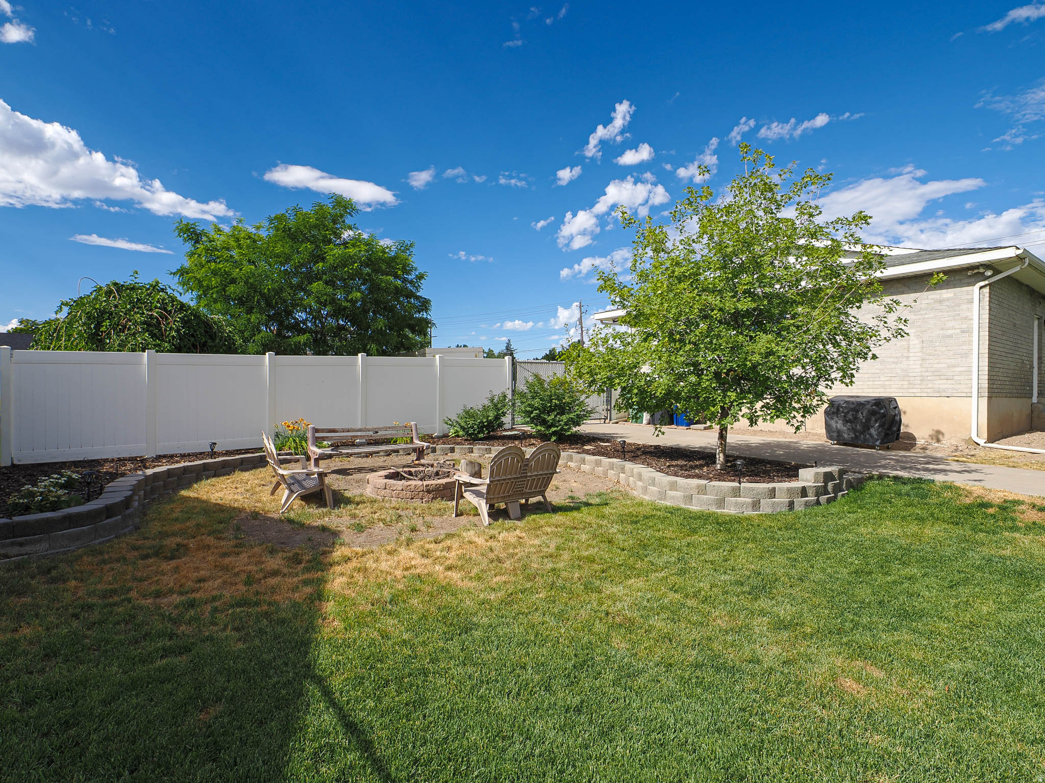 BROWNS MEADOW - Residential