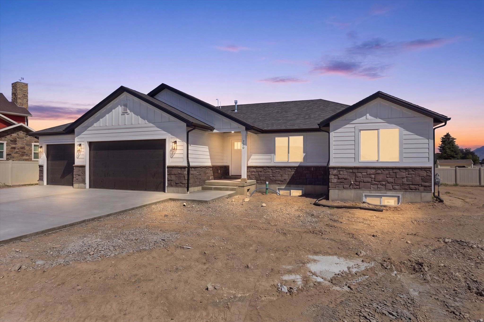 New Home recently finished, Great established neighborhood, 3 bedrooms, 2 baths, vaulted ceilings, granite countertops, stainless steel  appliances, covered patio, nice primary suite with separate tub/shower. 1 year builders warranty included