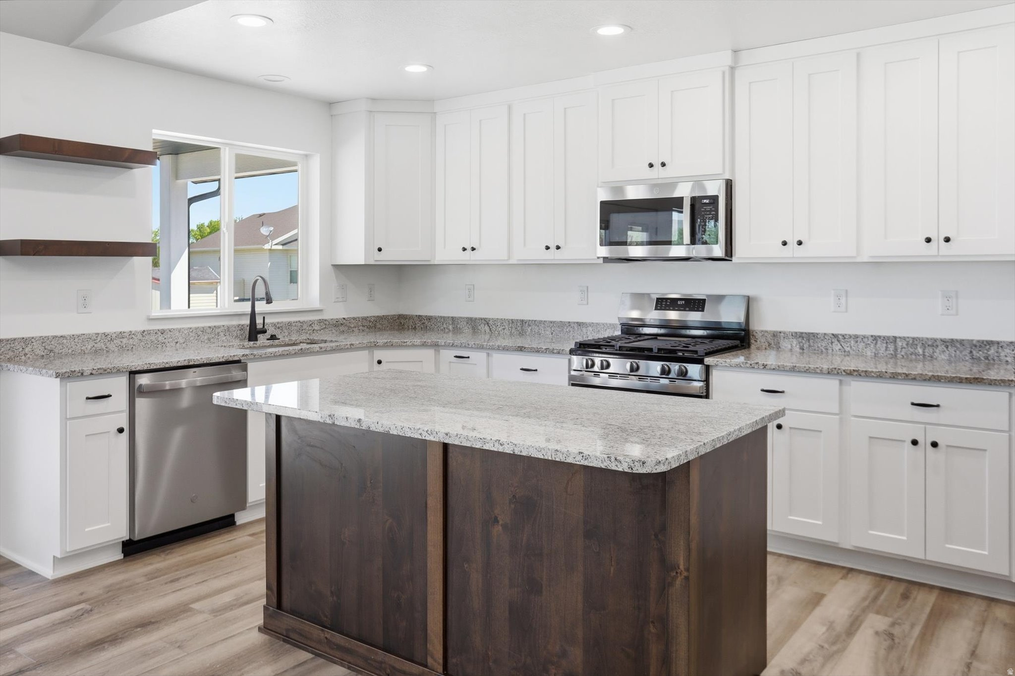 KIRKLAND - Residential