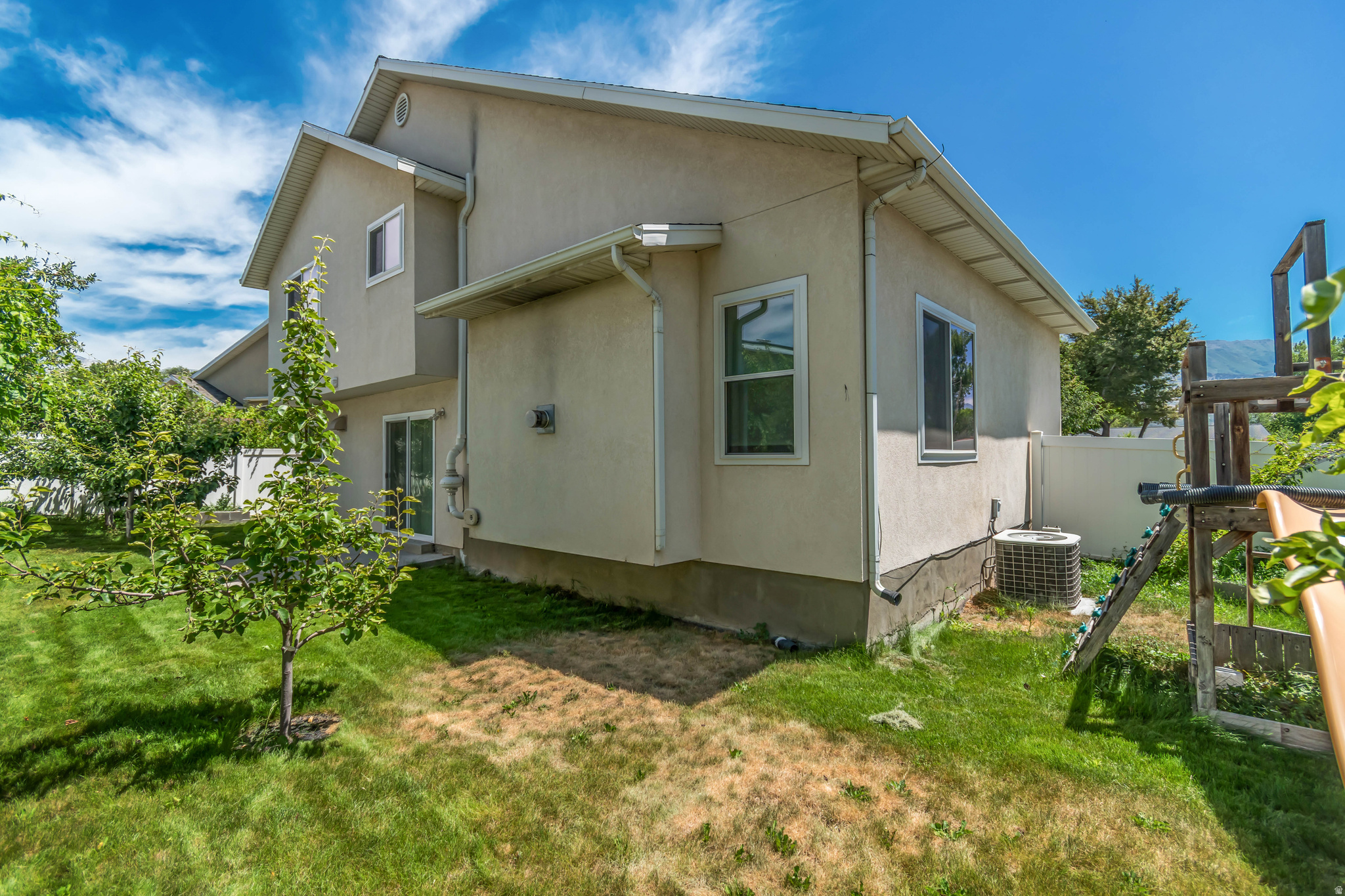 RIVER WALK - Residential