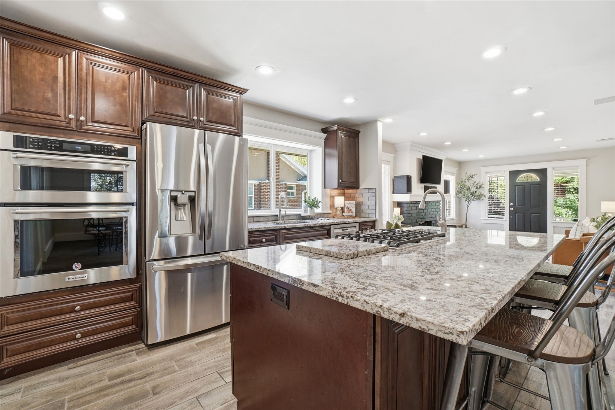 HIGHLAND PARK - Residential