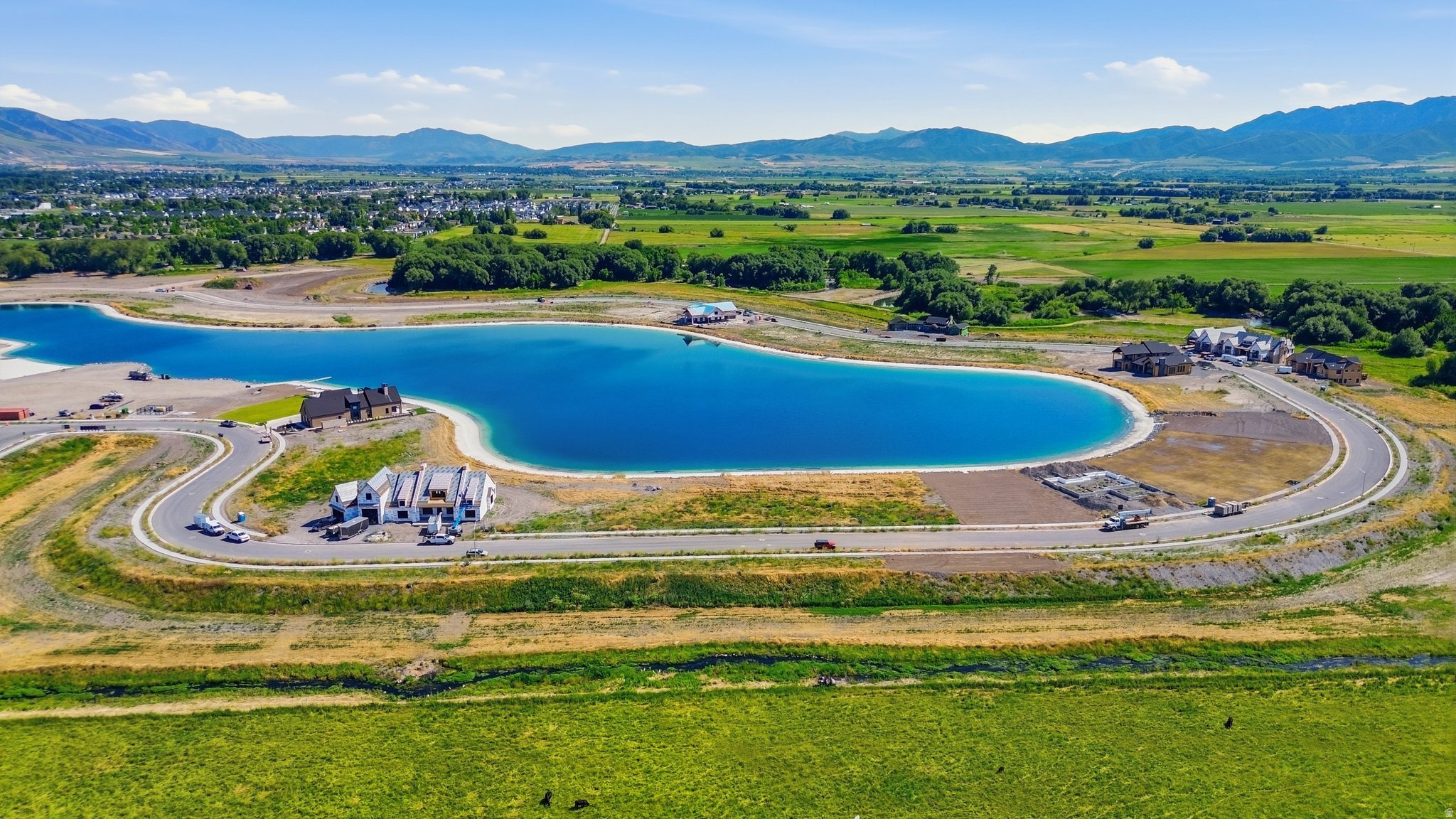 WILLOW LAKES - Land