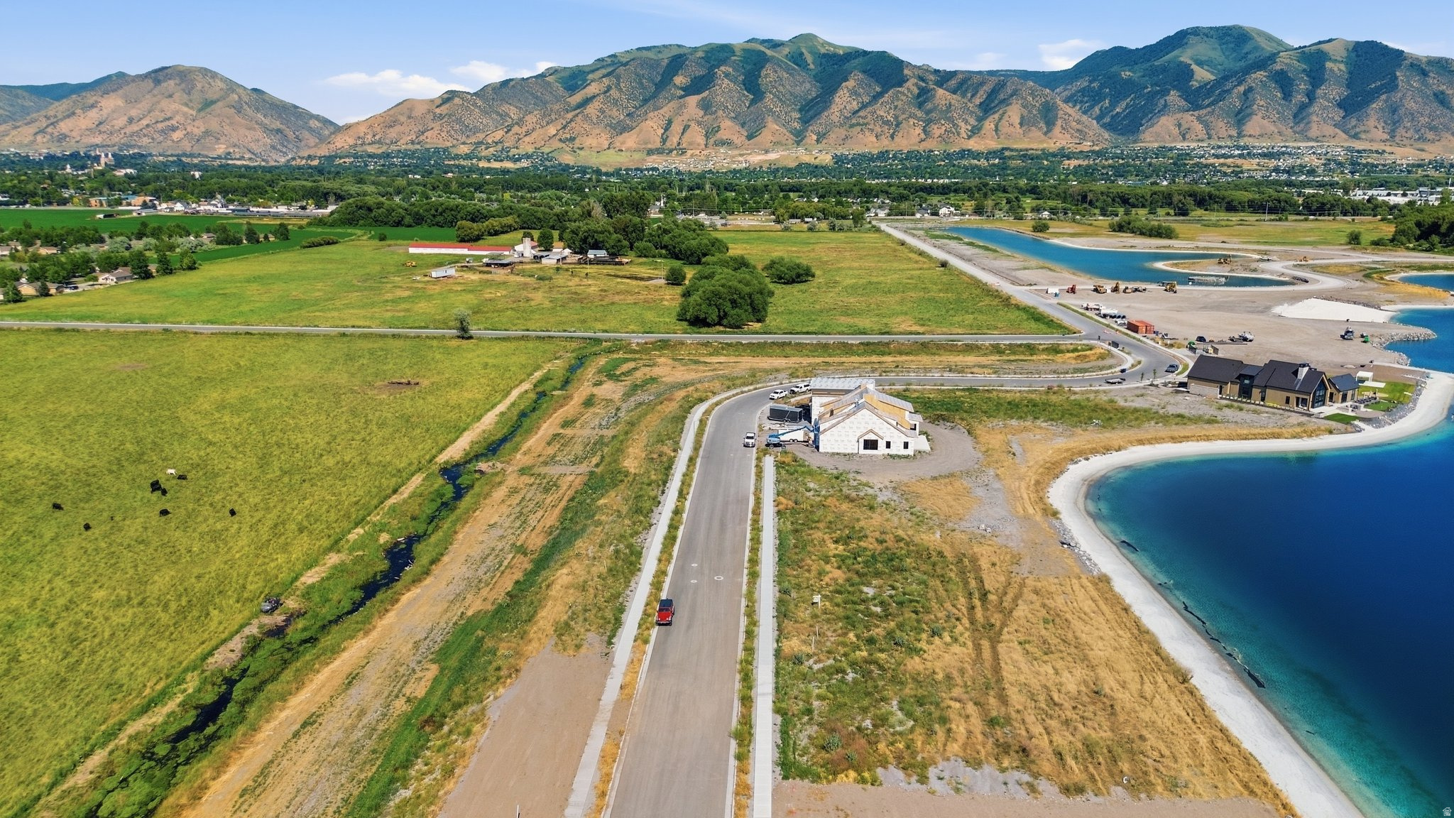 WILLOW LAKES - Land