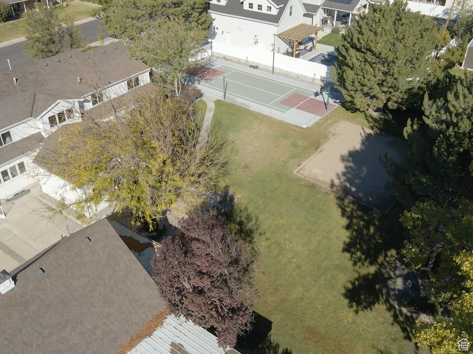 CASCADE ACRES - Residential