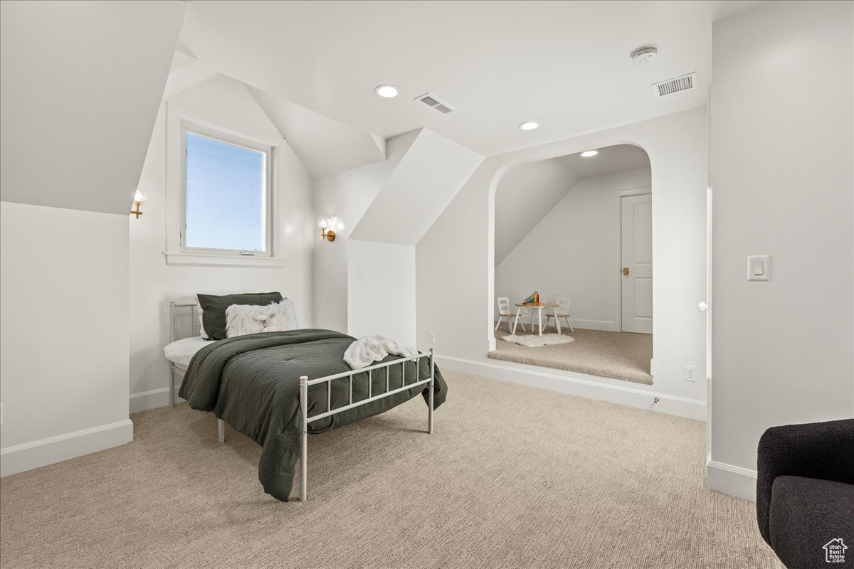 CASCADE ACRES - Residential