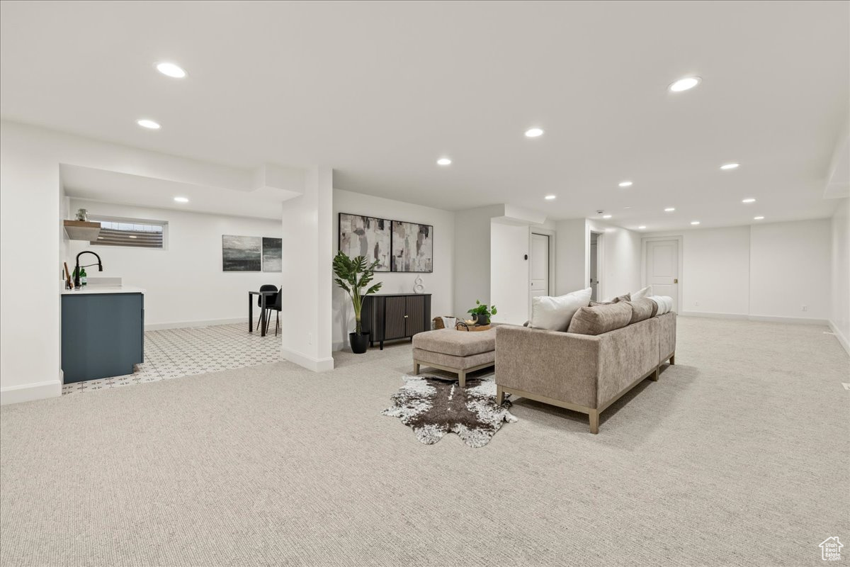CASCADE ACRES - Residential