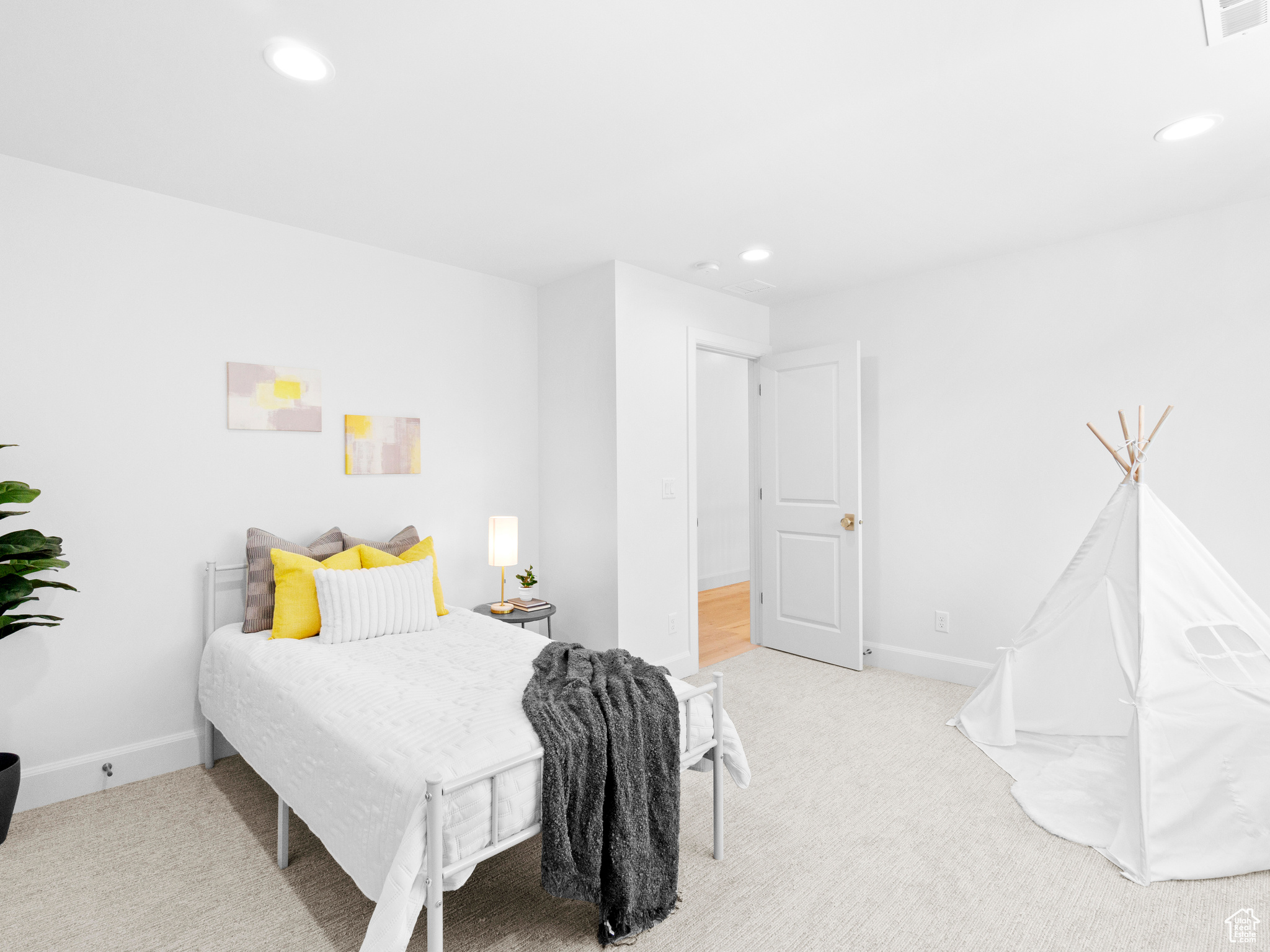 CASCADE ACRES - Residential