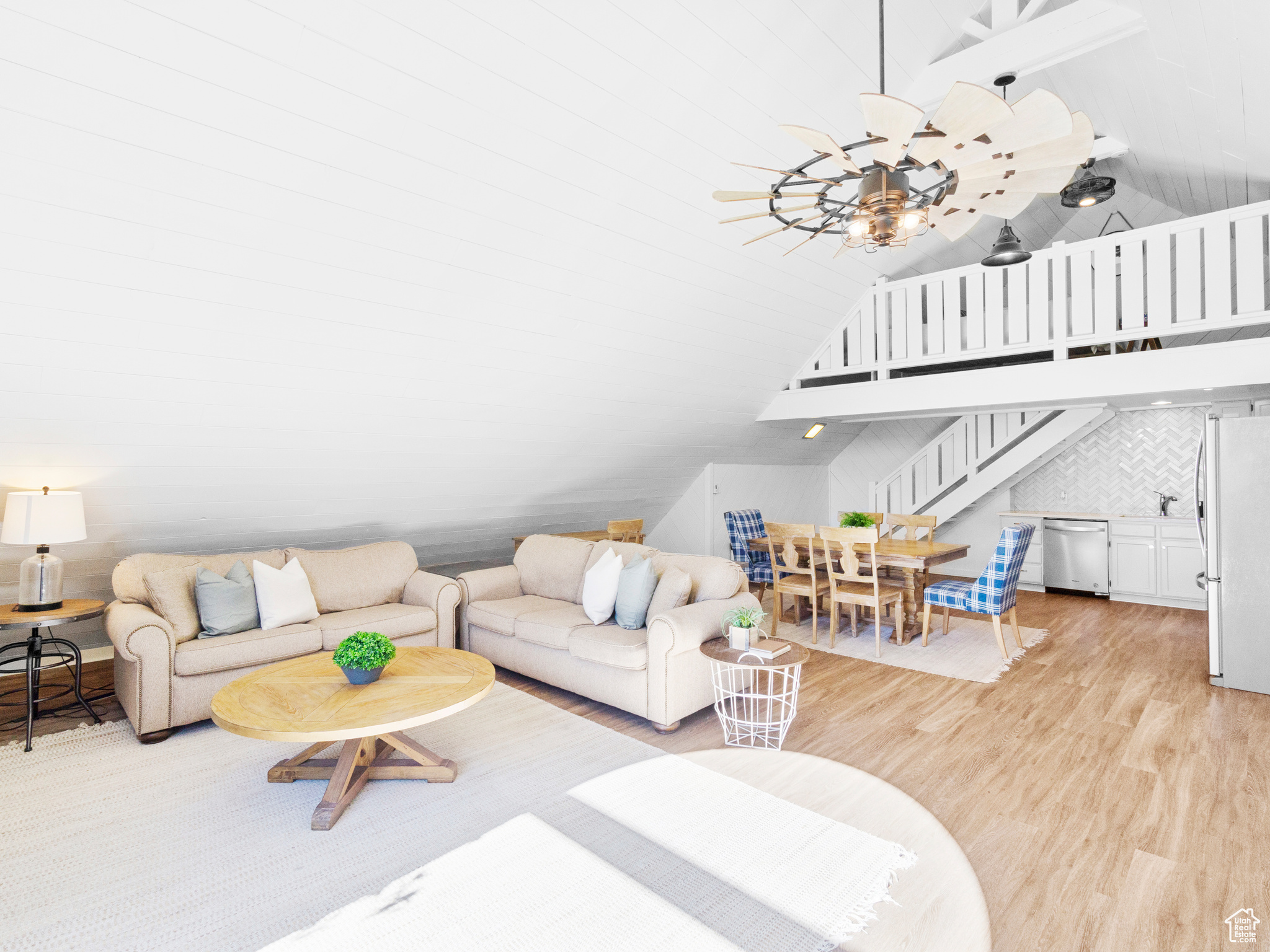CASCADE ACRES - Residential