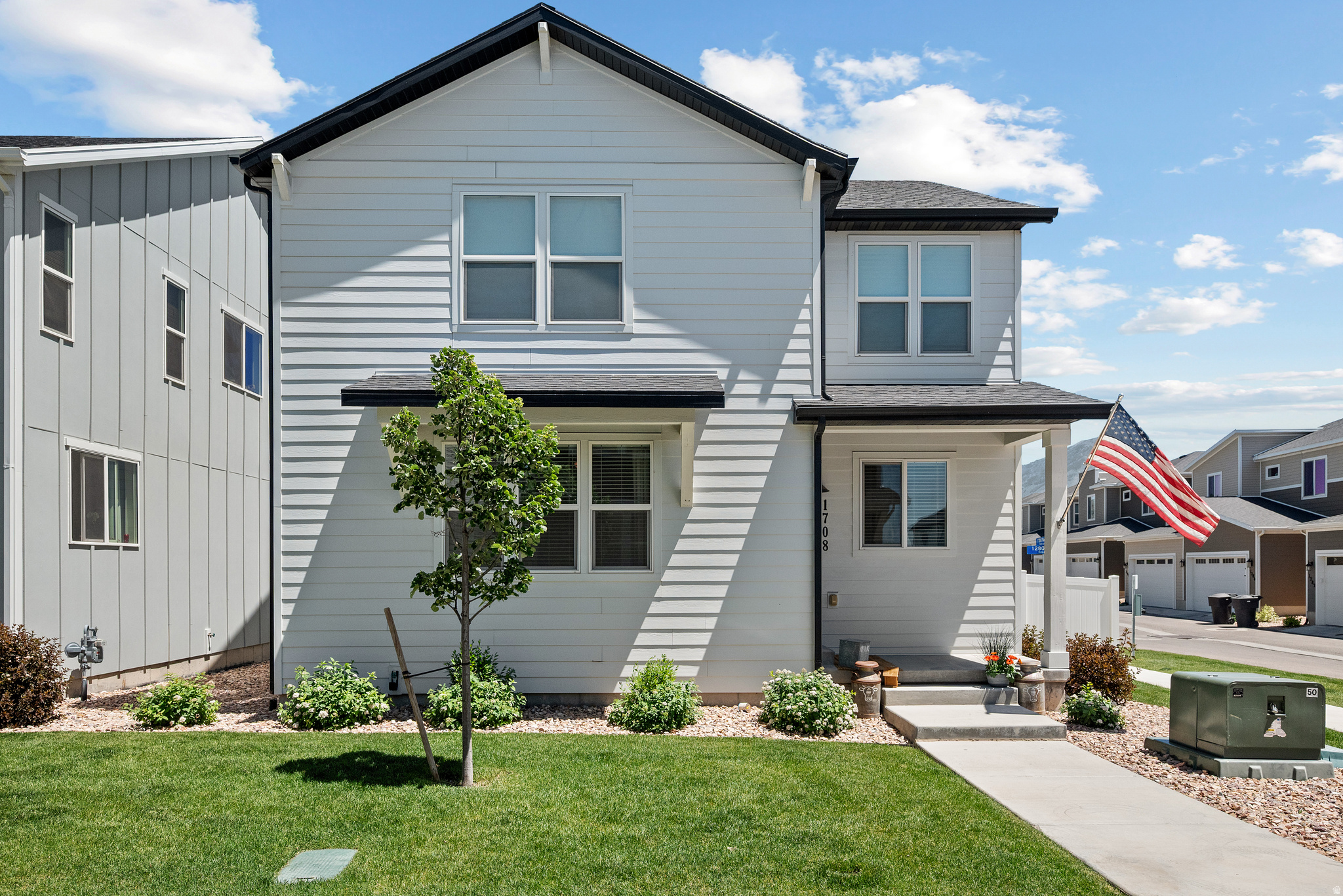 ARROWHEAD COTTAGES - Residential