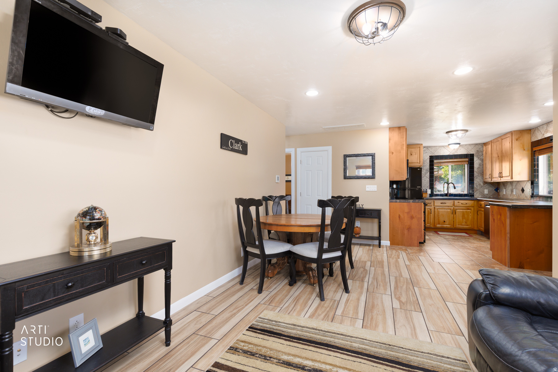 RIVERSIDE - Residential