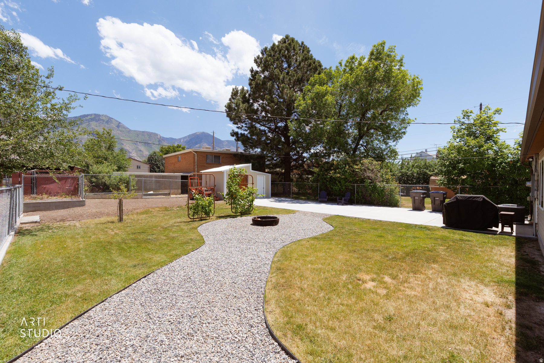 RIVERSIDE - Residential