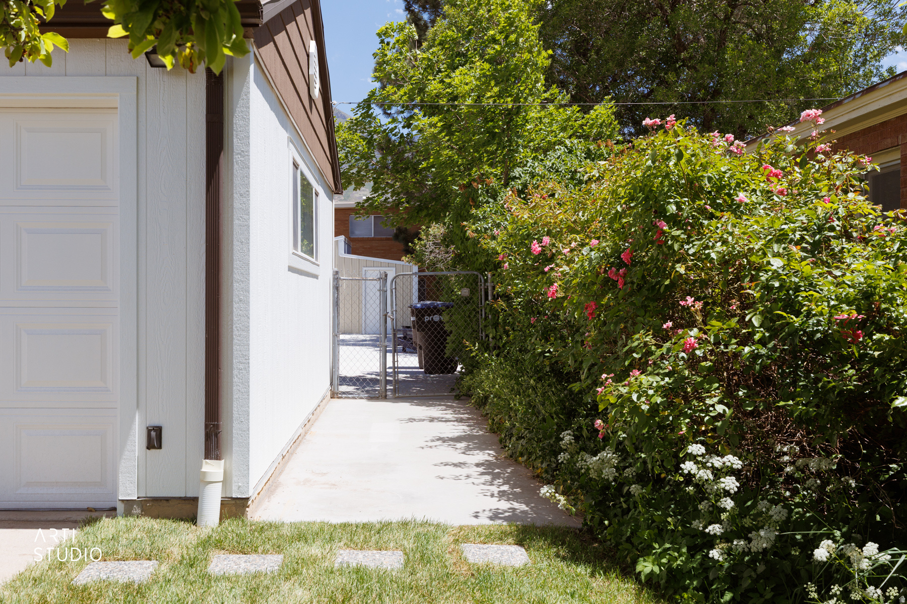 RIVERSIDE - Residential