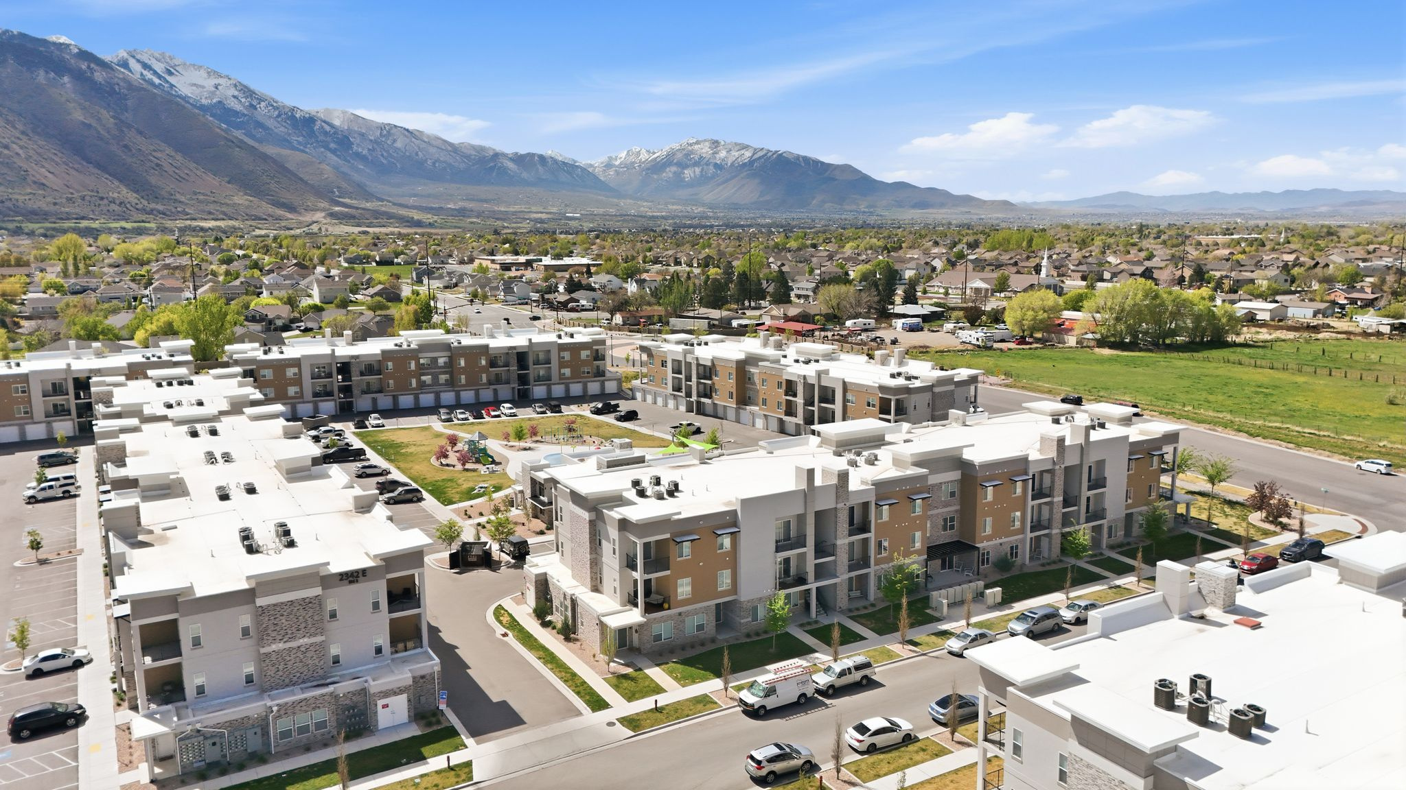 VISTA VIEW CONDOMINI - Residential
