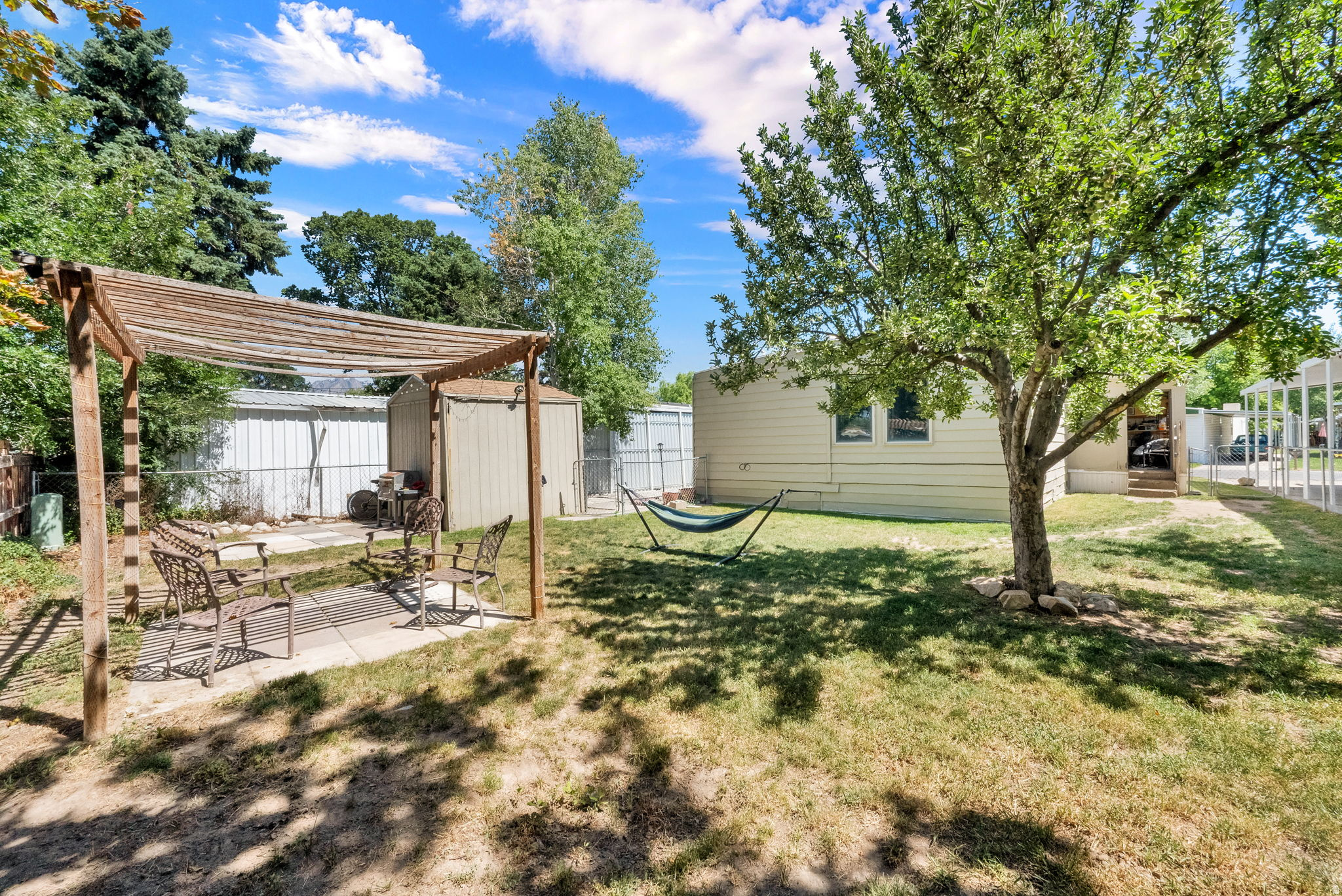 MAJESTIC OAKS - Residential