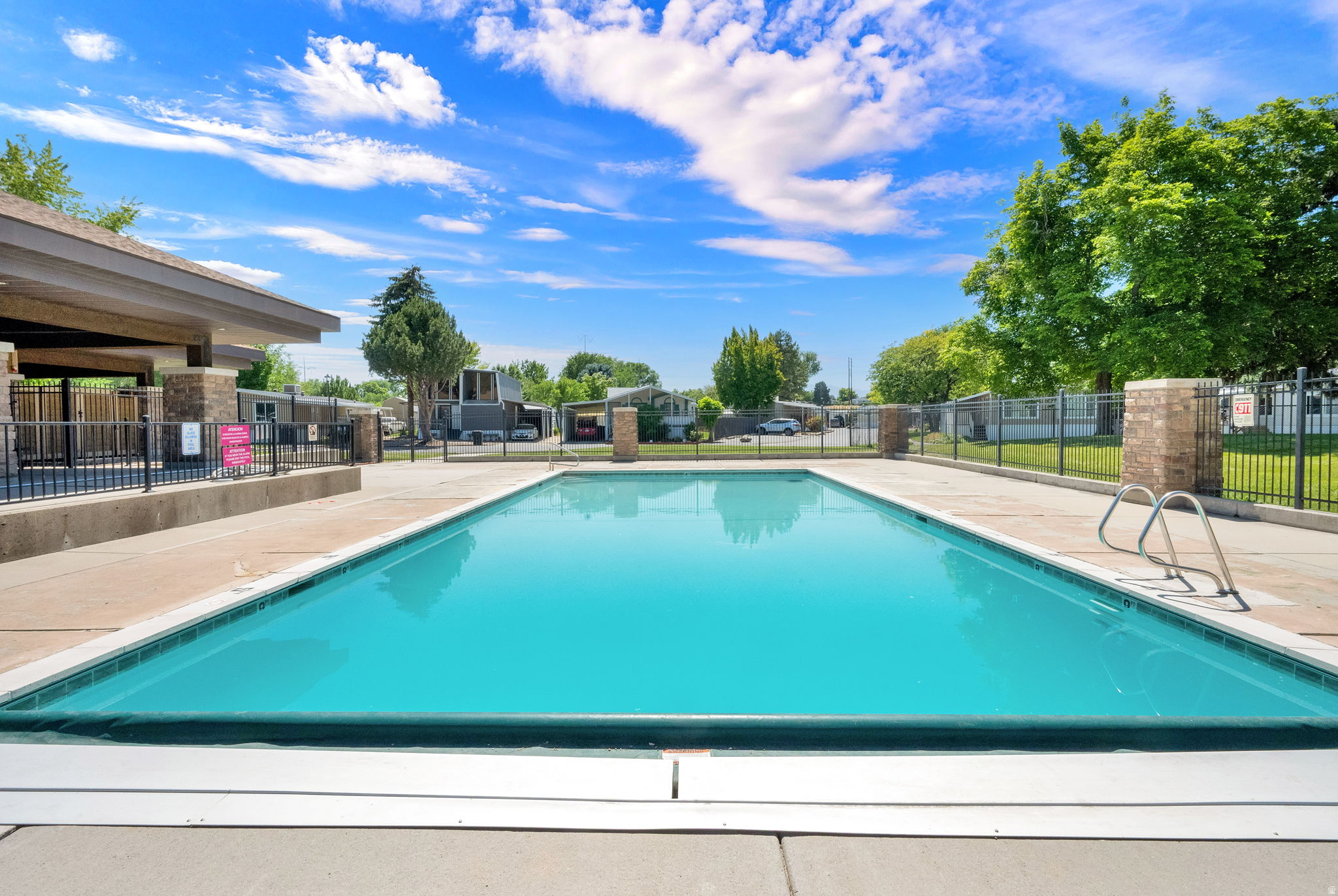 MAJESTIC OAKS - Residential