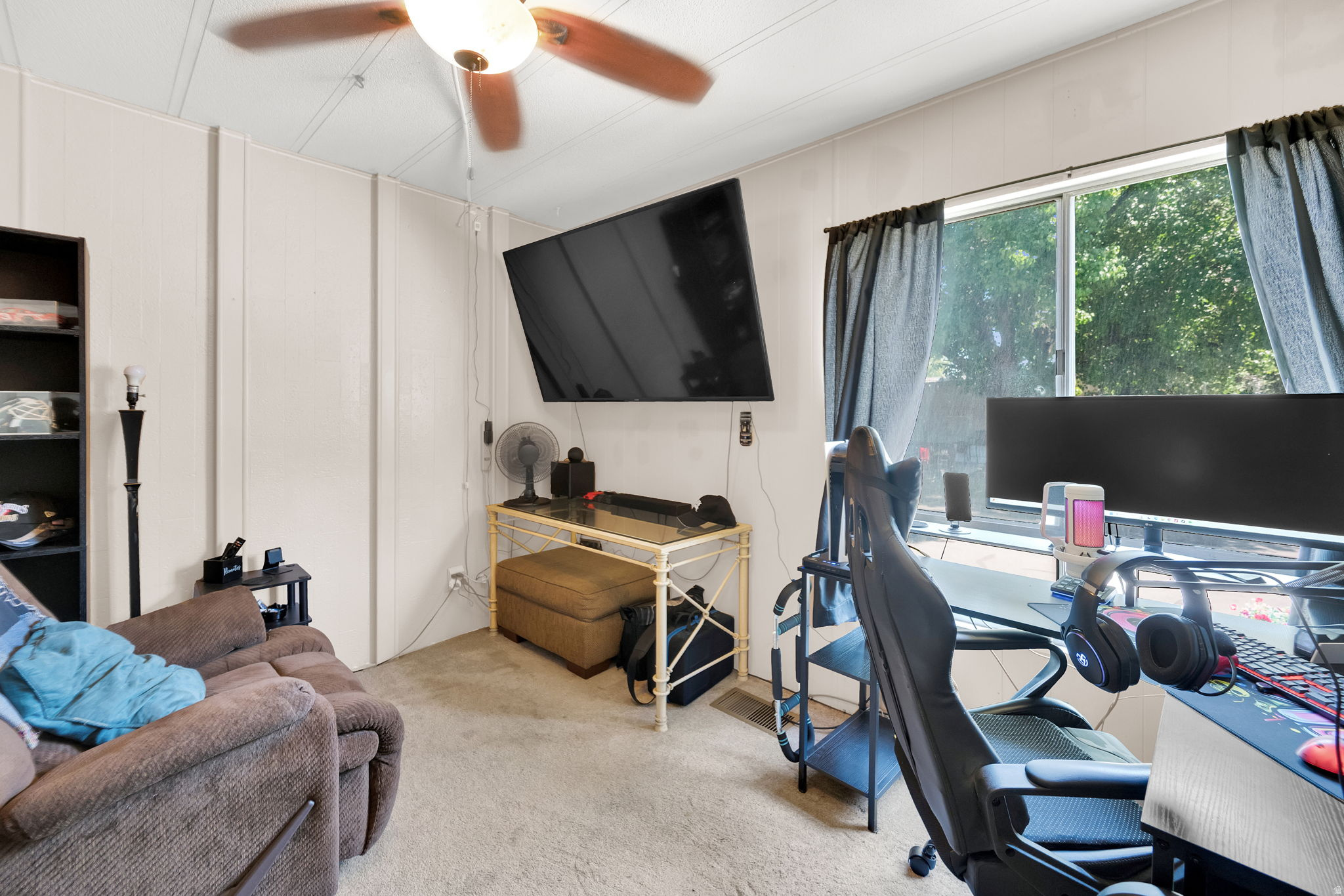 MAJESTIC OAKS - Residential