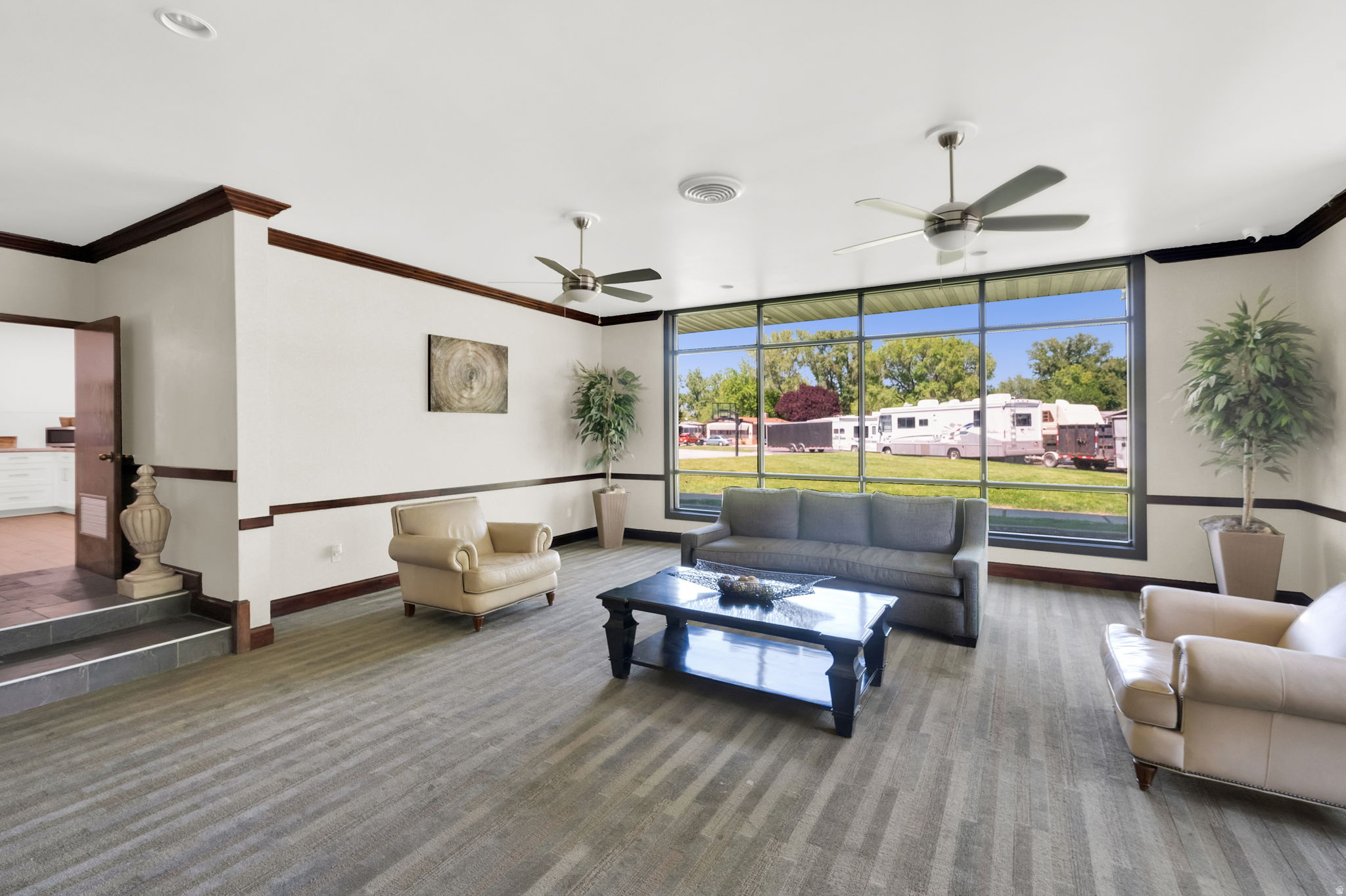 MAJESTIC OAKS - Residential