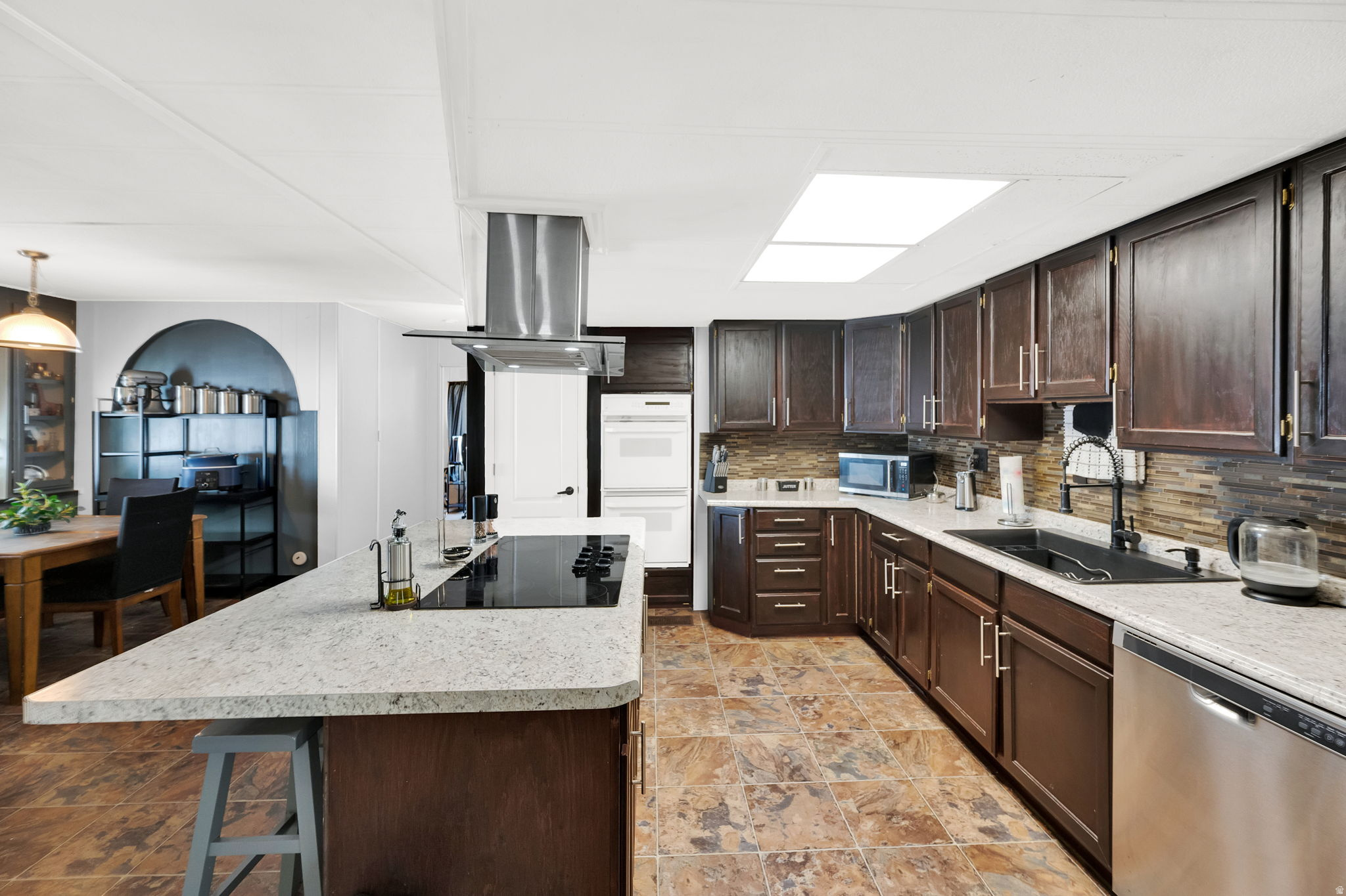 MAJESTIC OAKS - Residential