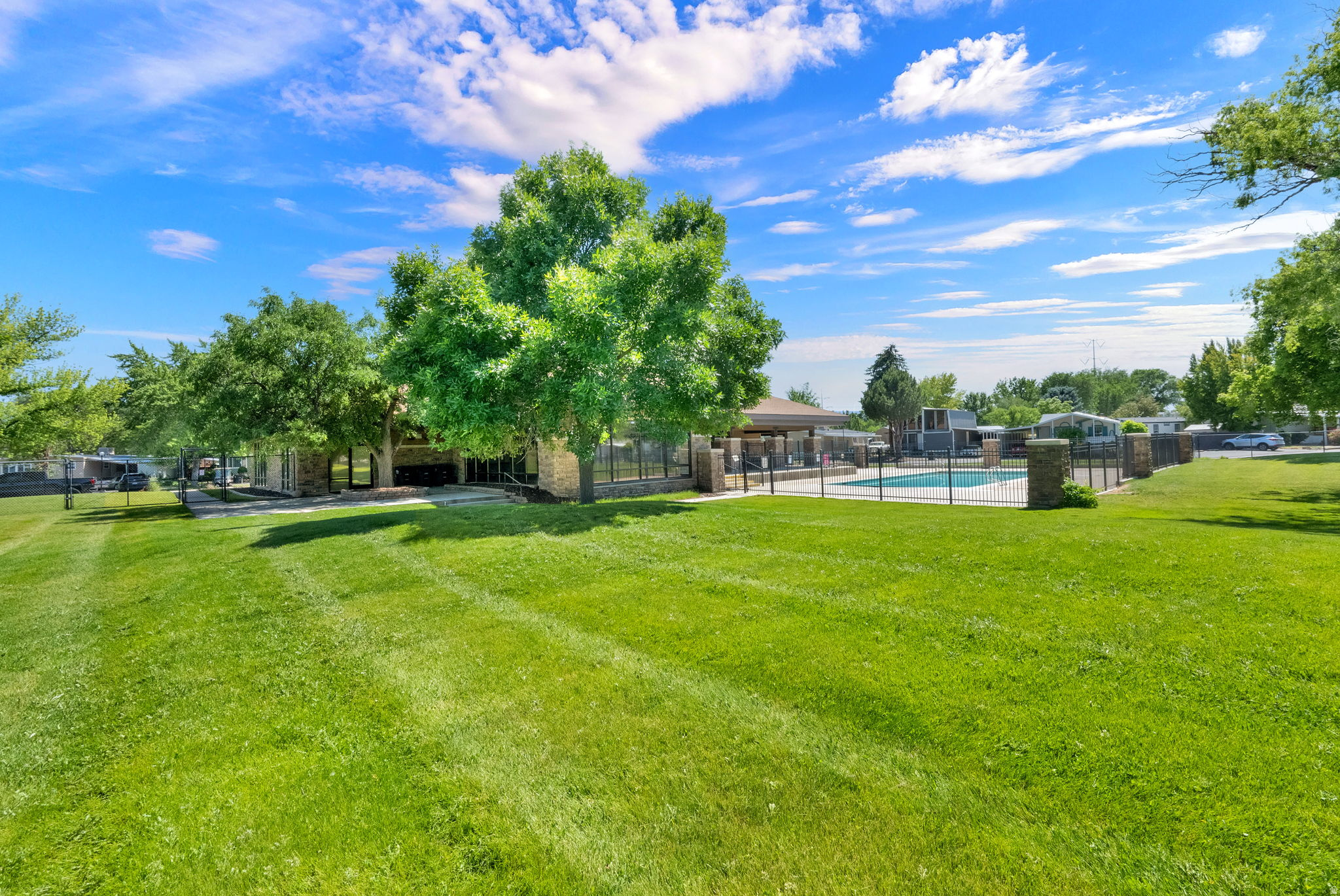 MAJESTIC OAKS - Residential