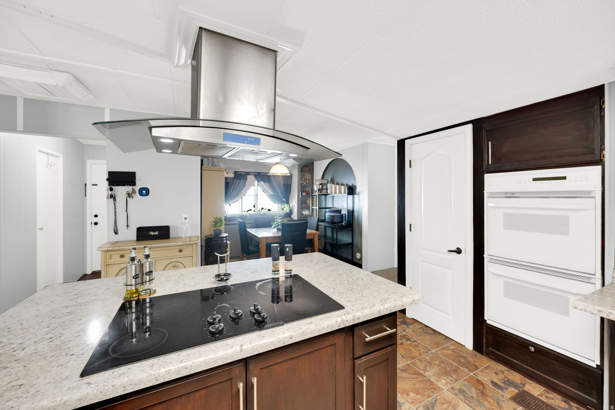 MAJESTIC OAKS - Residential