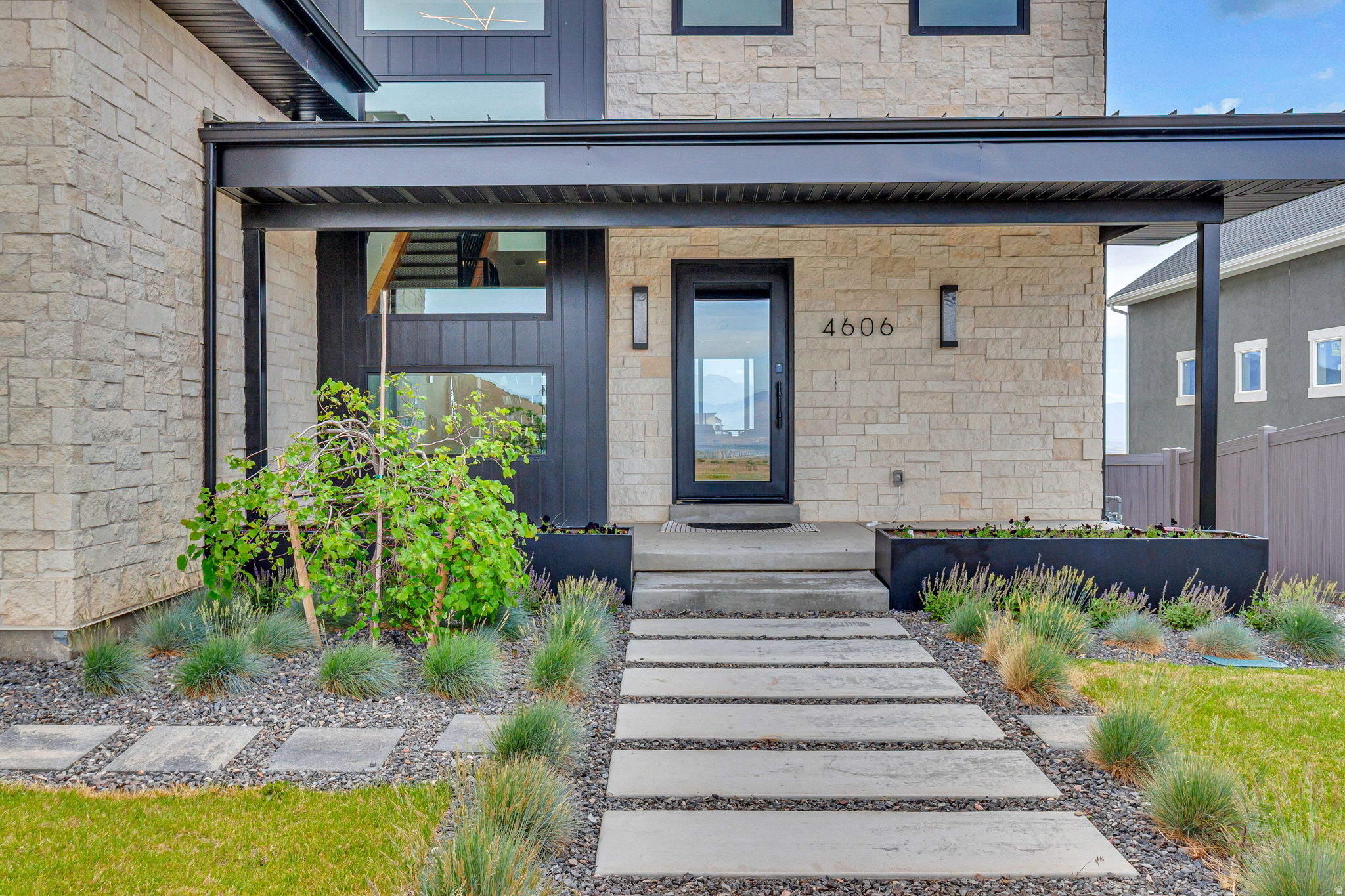 SEASONS ESTATES - Residential